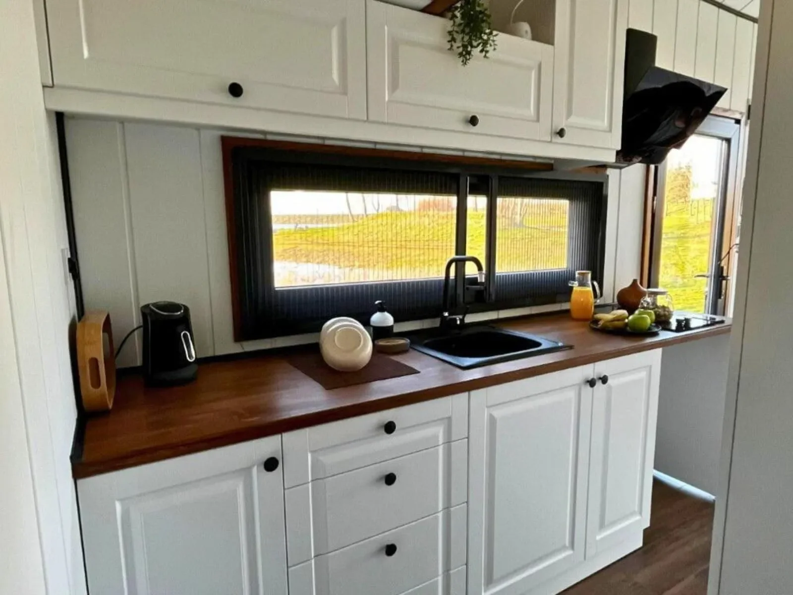 Good-Live-V2-8meter- Tiny-House-07.webp