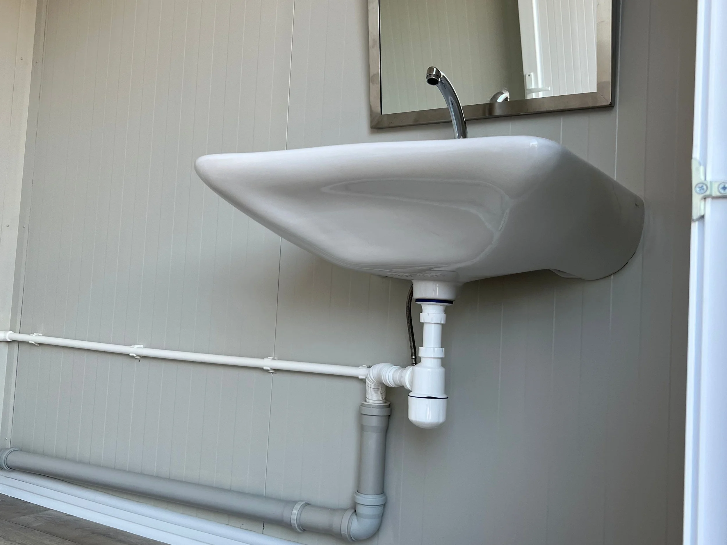 6-220X220 Behinderten Wc-BALA-House.jpg