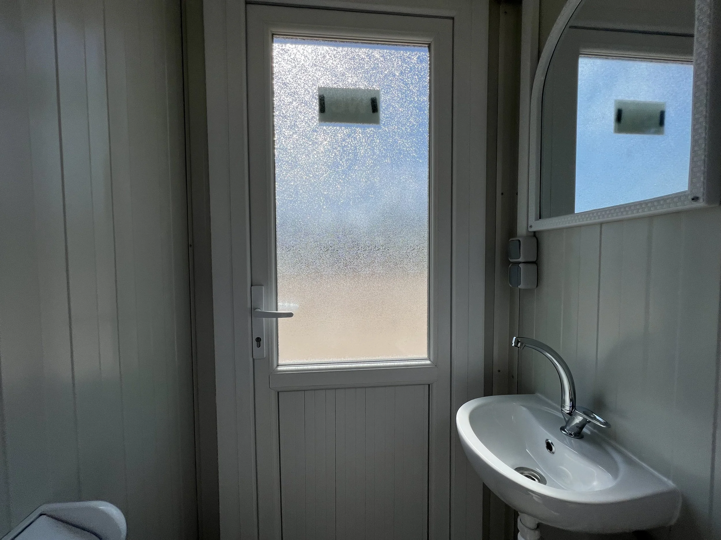 11-sanitaercontainer-wc-Bala-House-120x240. verglasst.jpg