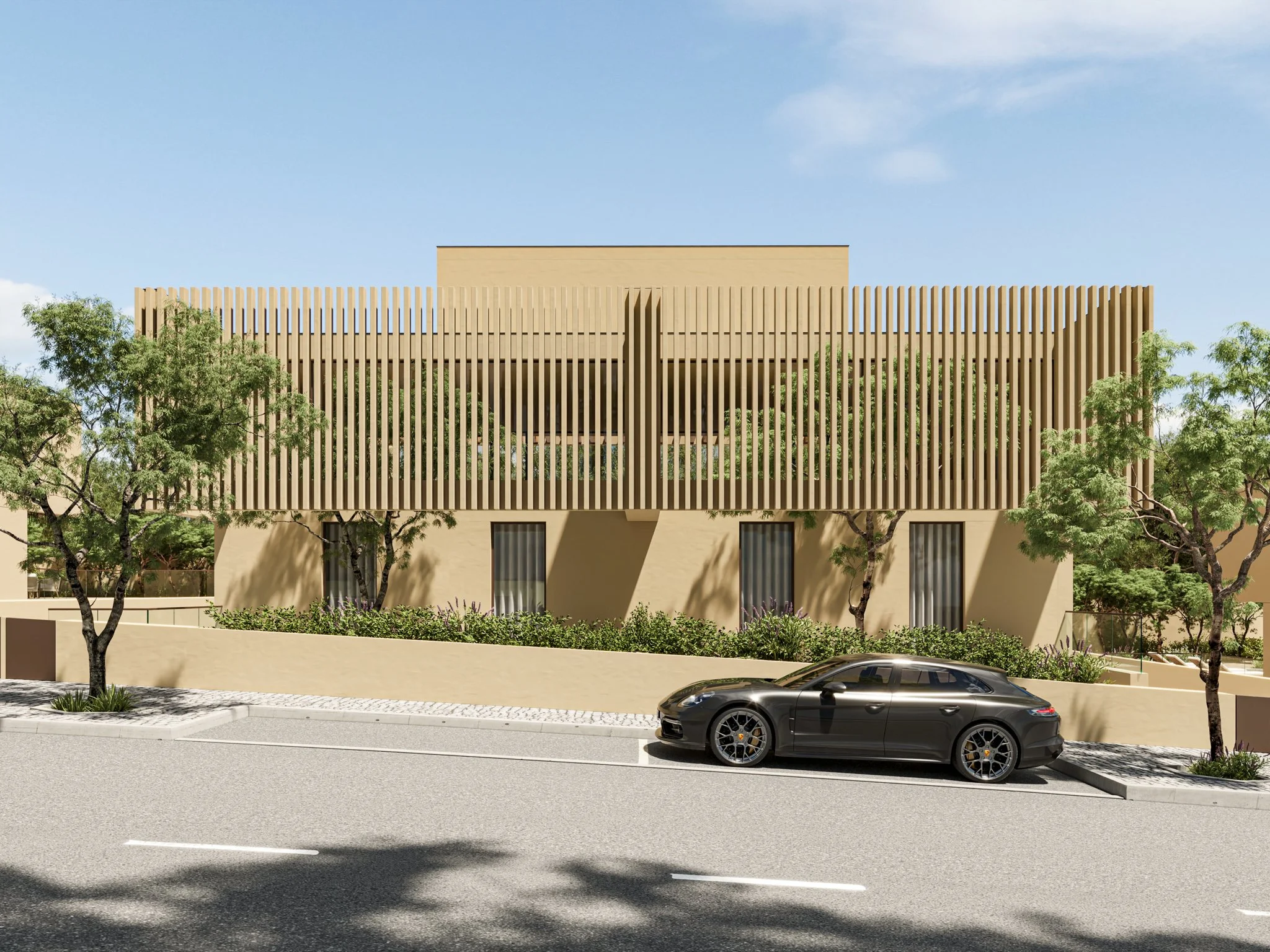 Imagem de um prédio de arquitetura moderna com fachada de ripas de madeira, árvores ao redor e um carro preto estacionado na rua em frente