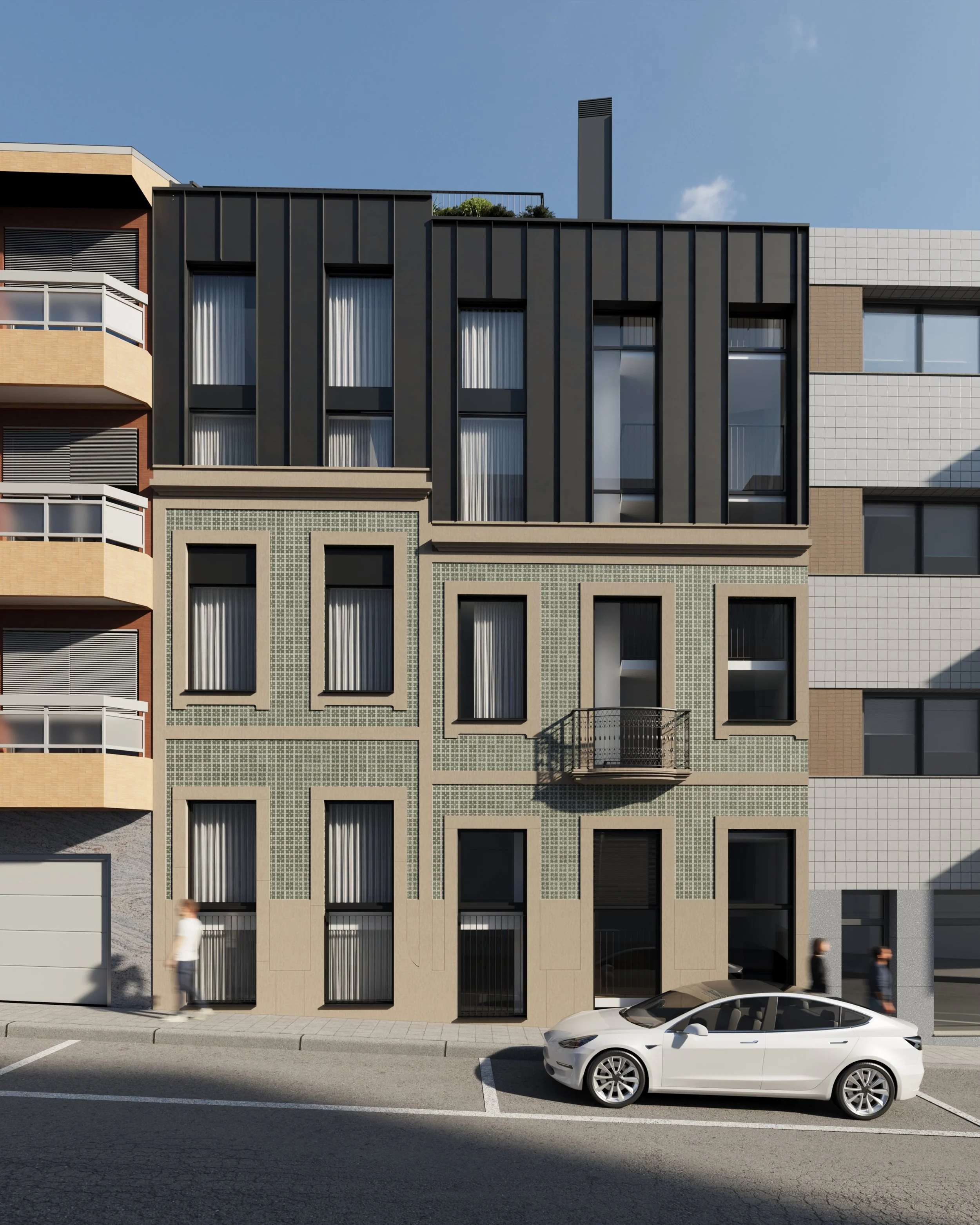 Prédio residencial moderno com fachada de janelas grandes e varanda, estacionado um carro branco na rua em frente, com pessoas caminhando na calçada.