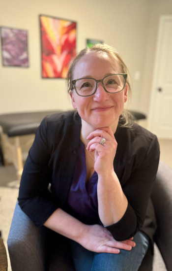 Photo of the Unbound Pelvis owner, a pelvic floor physical therapist.