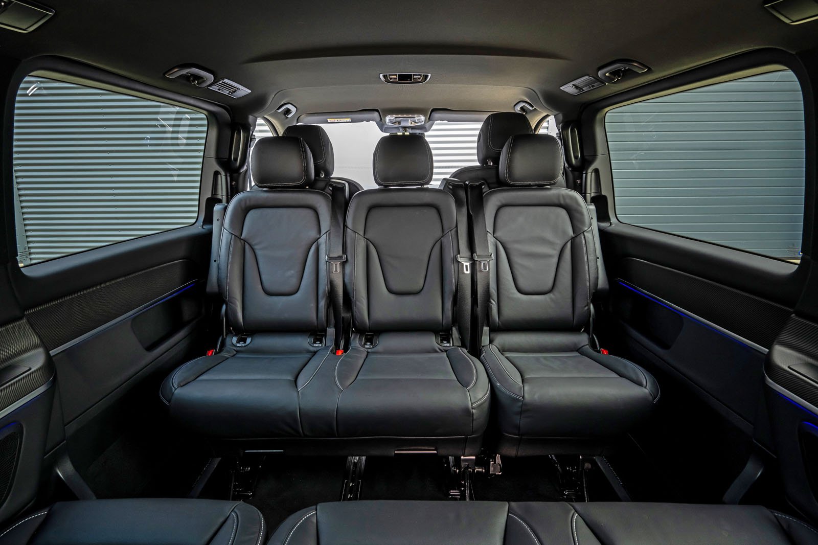 mercedes-benz-v-class-2025-review-middle-row-seats-0028.jpg