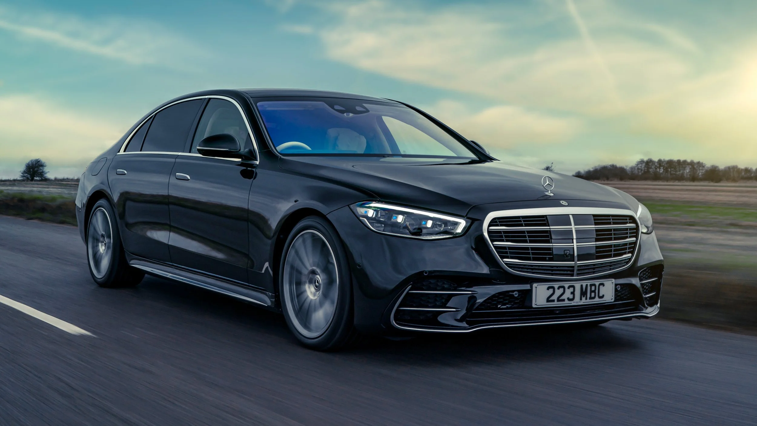 1-Mercedes-S-Class-plug-in.jpg