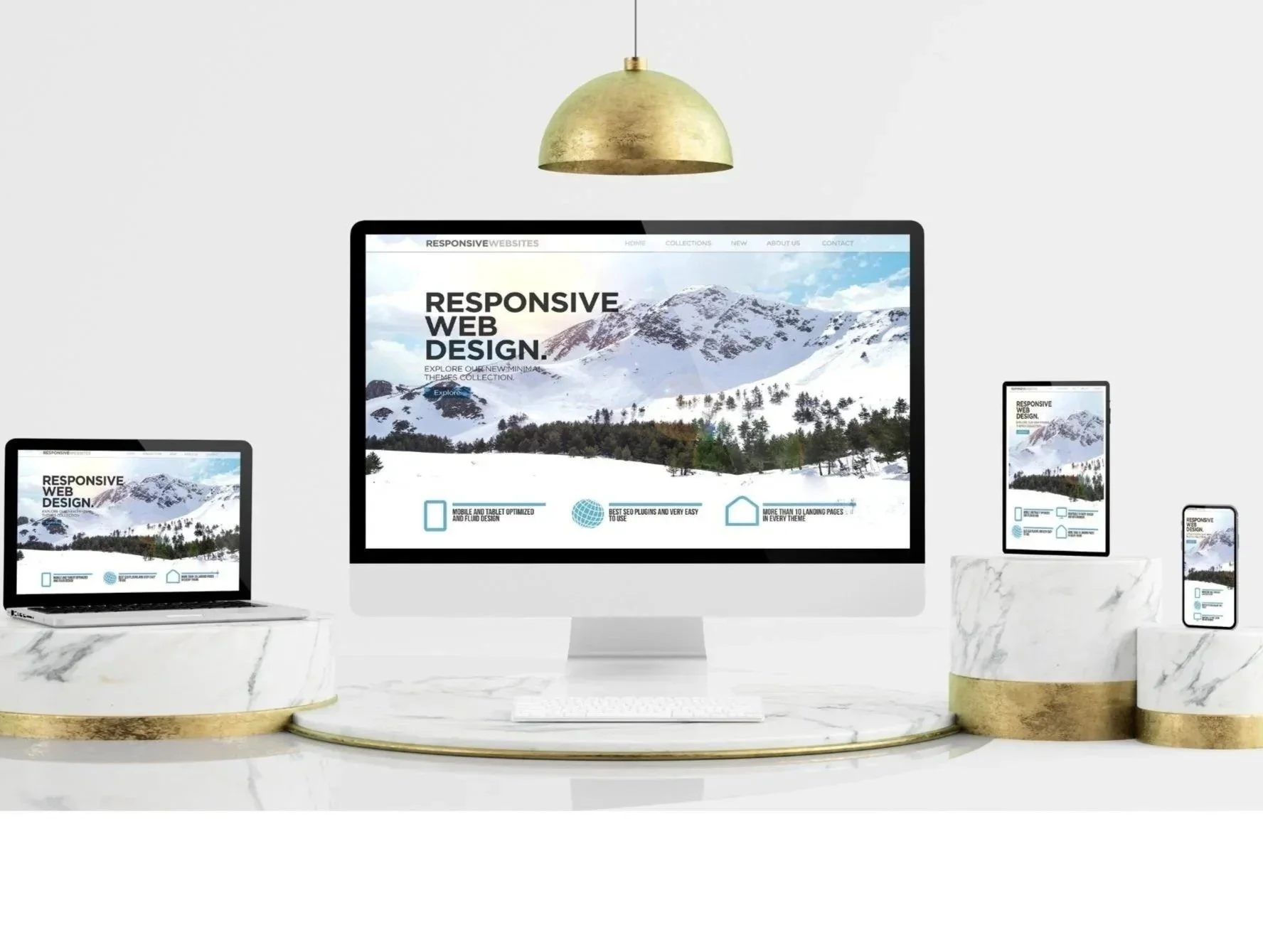 Mehrere Geräte (Laptop, iMac, Smartphone, Tablet) mit responsivem Webdesign auf weißem Marmor-Tisch, goldener Hängelampe darüber, elegantes minimalistisches Design.