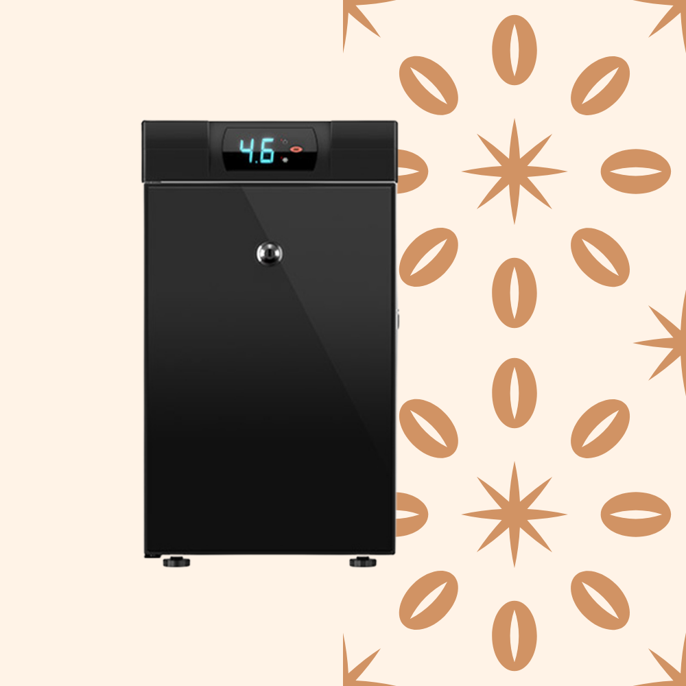 A black coffee urn with a digital temperature display showing 4.6 degrees, positioned against a decorative background with coffee beans and star-shaped motifs.