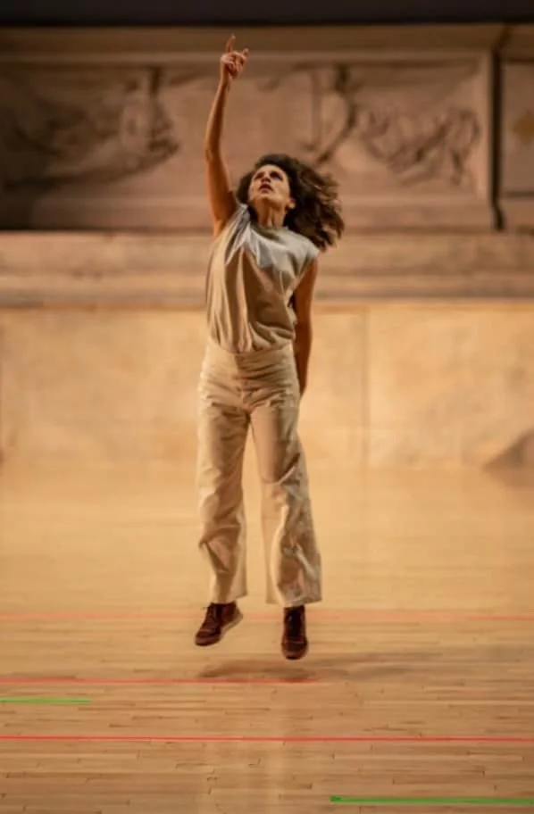 LO QUE HAY EN MEDIO 2.jpeg