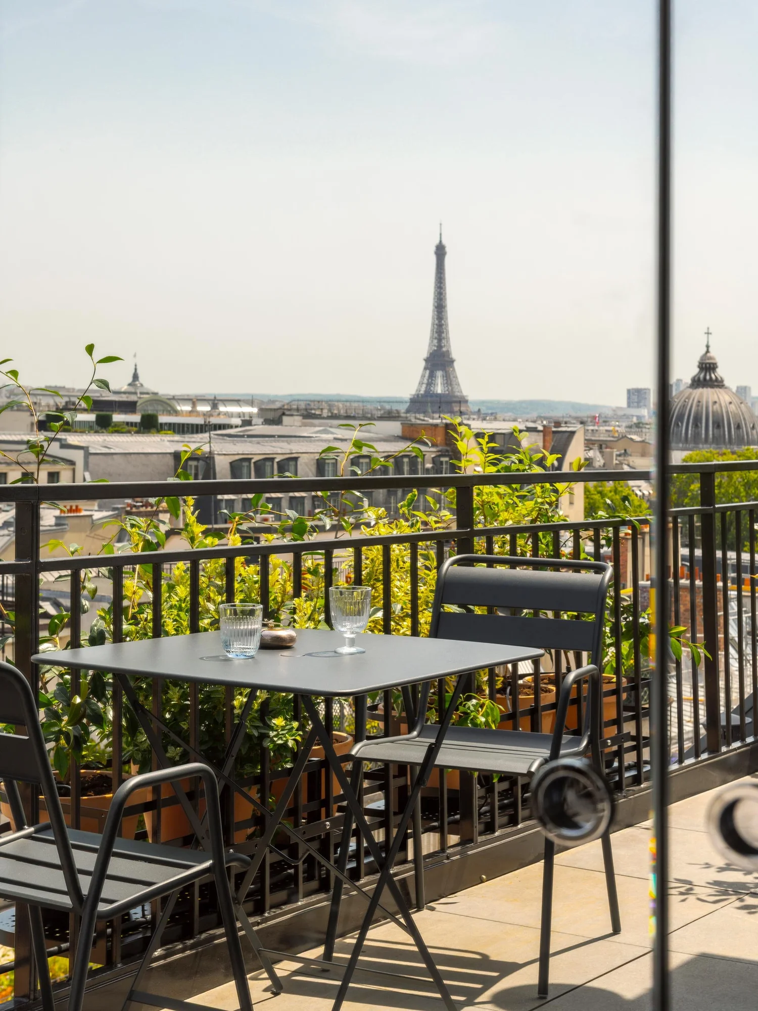 18 Volney — studio 75 Confidential avec terrasse, Opéra, Paris