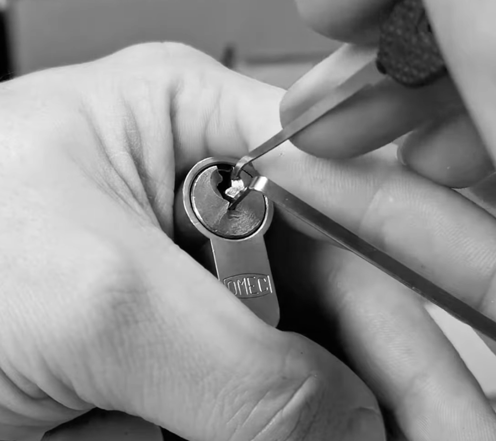 Crochetage lockpicking euro profile cylinder PZ Omec