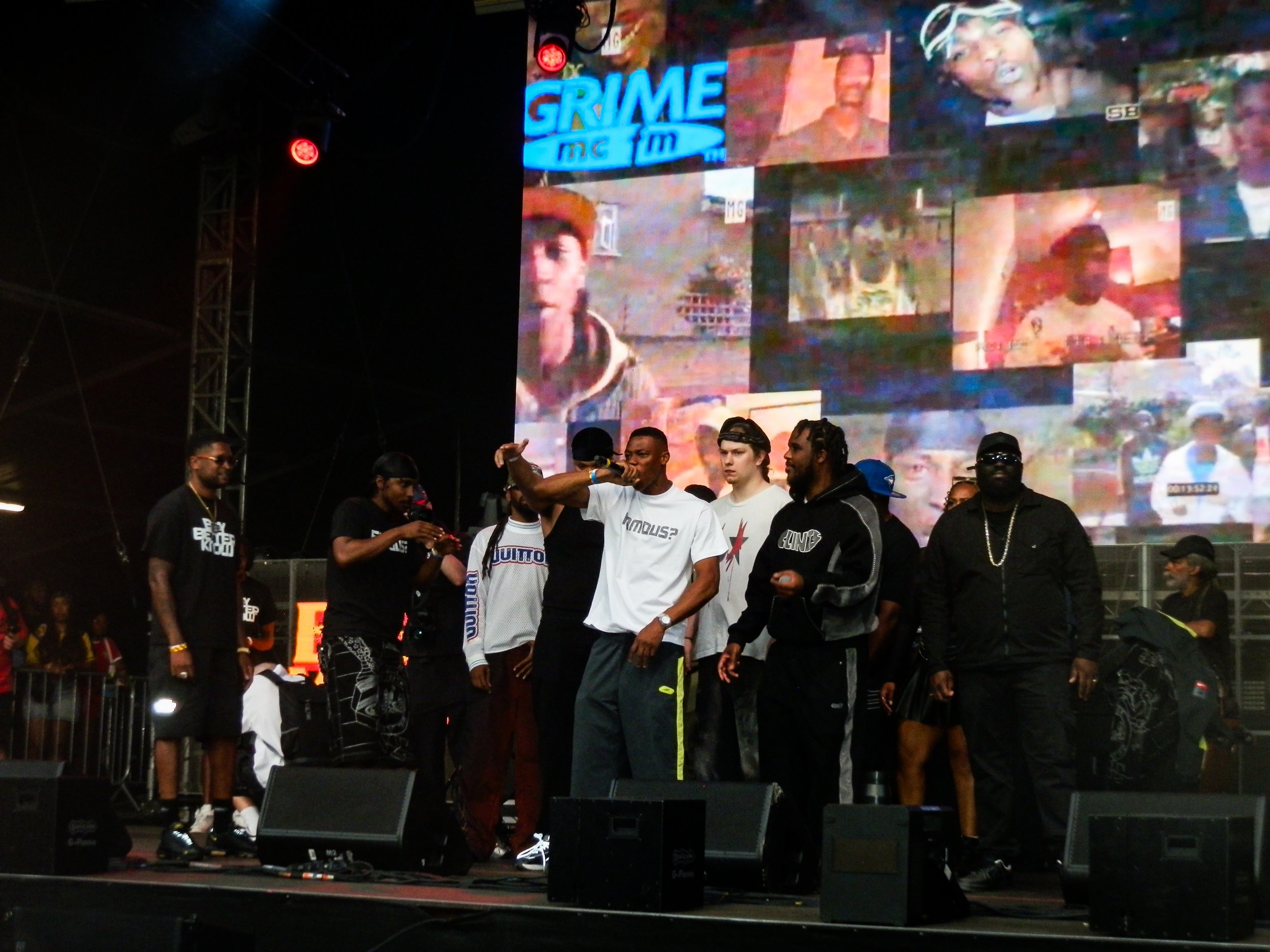 mcs on stage at skeptas big smoke festival 