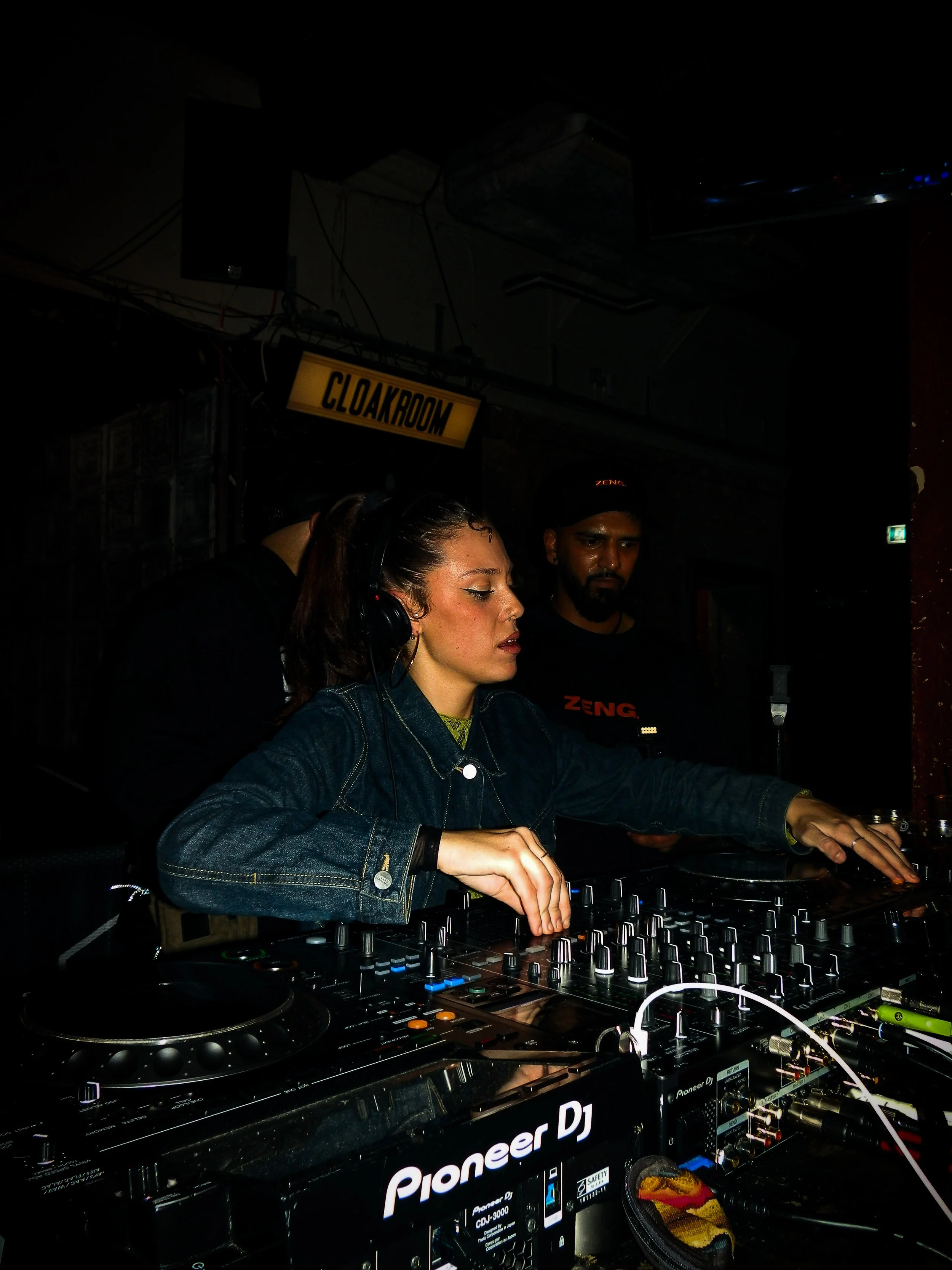 spanish dj Klau performing at Zeng event in brixton