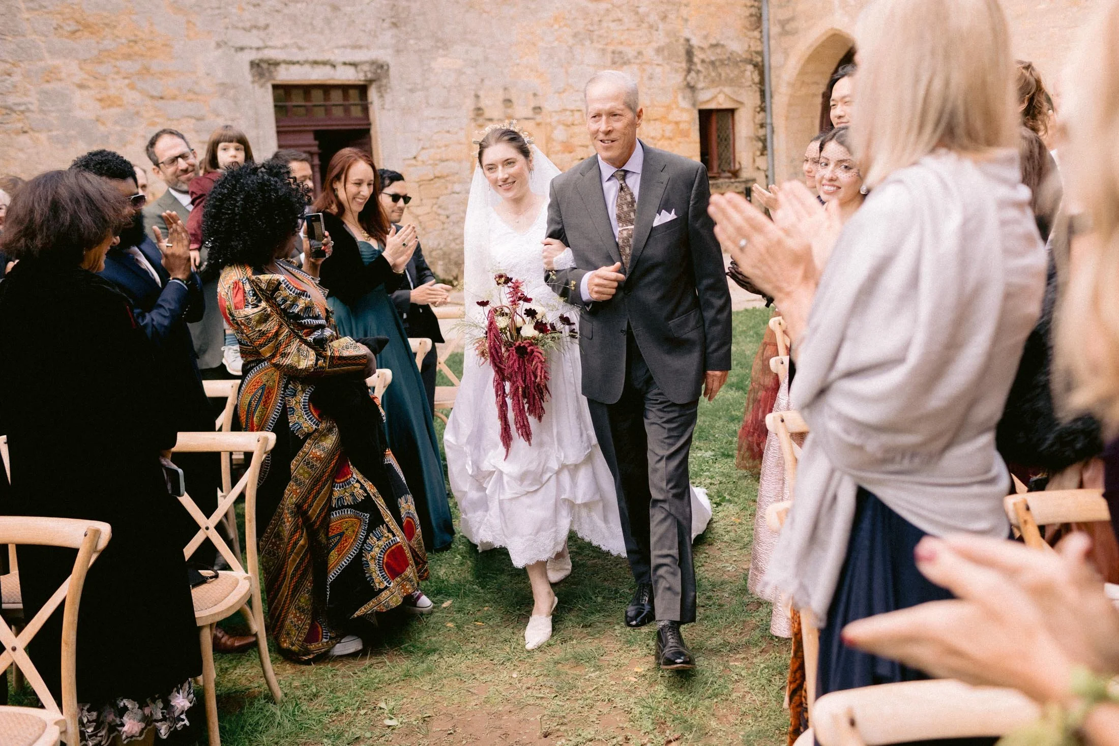 Wedding-Photographer-Destination-Photographe-Mariage-France-Dordogne-Chateau-Rouffillac-Perigord-Jeremy-Boyer-29.jpg