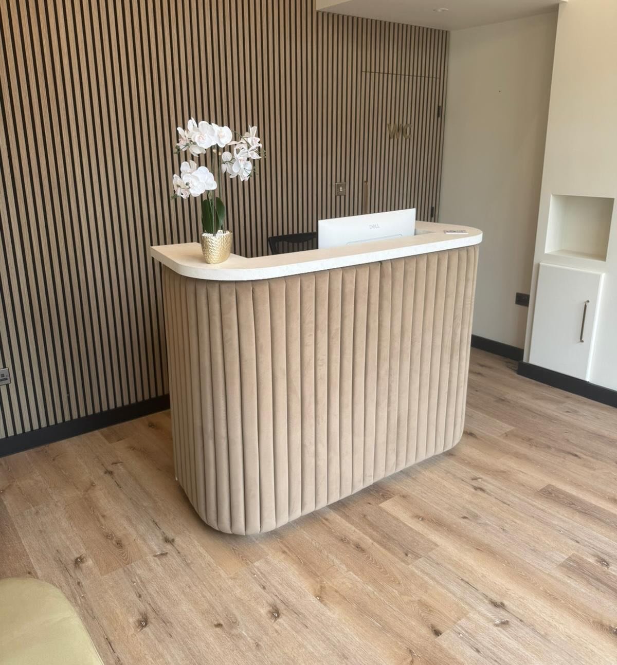 This week we have made a coffee stand and a counter for our friends over at Bank Dental🦷🪥

#Joinery #Bespoke #CADDesign