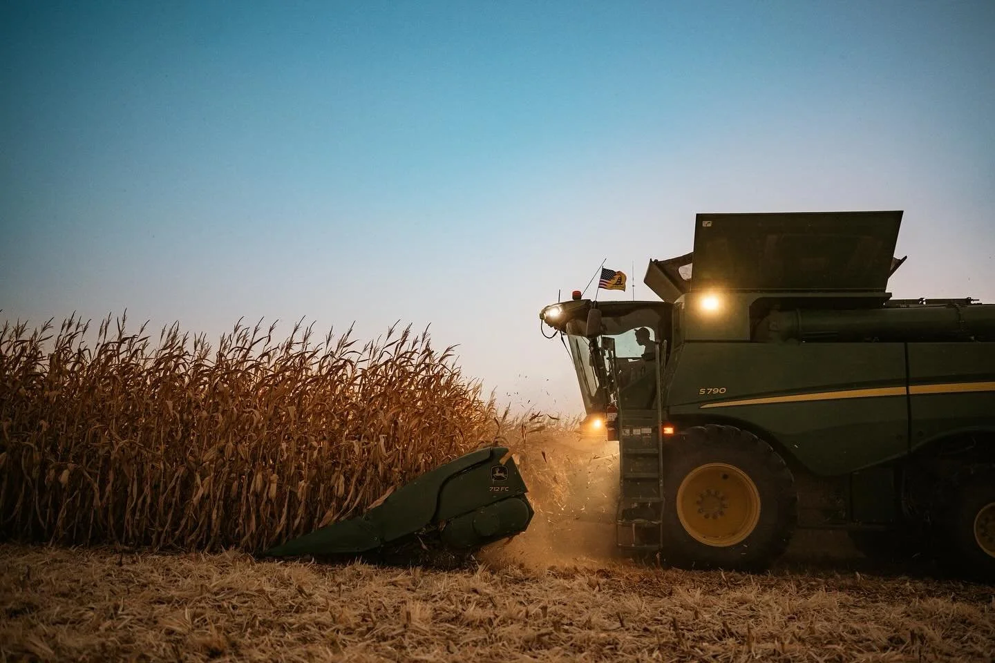 It&rsquo;s go time for farms everywhere&hellip;..looking forward to some time in the field over the next few weeks!
#harvest #food #farming #agriculture #johndeere