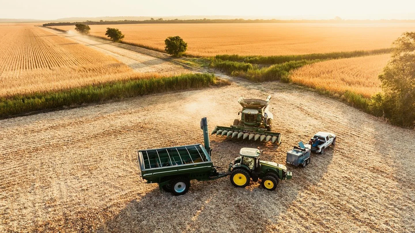 These views are gonna be here again before we know it! Looking forward to logging some new locations this harvest season!
Morning inspections before a long, hot day in the fields with @westy1241 #harvest #agriculture #texas #tractors