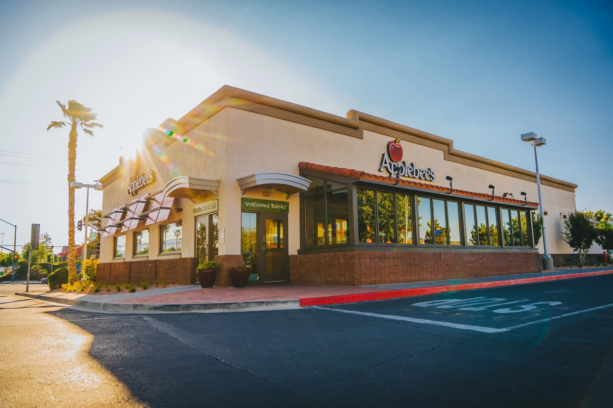 Applebee's Exterior