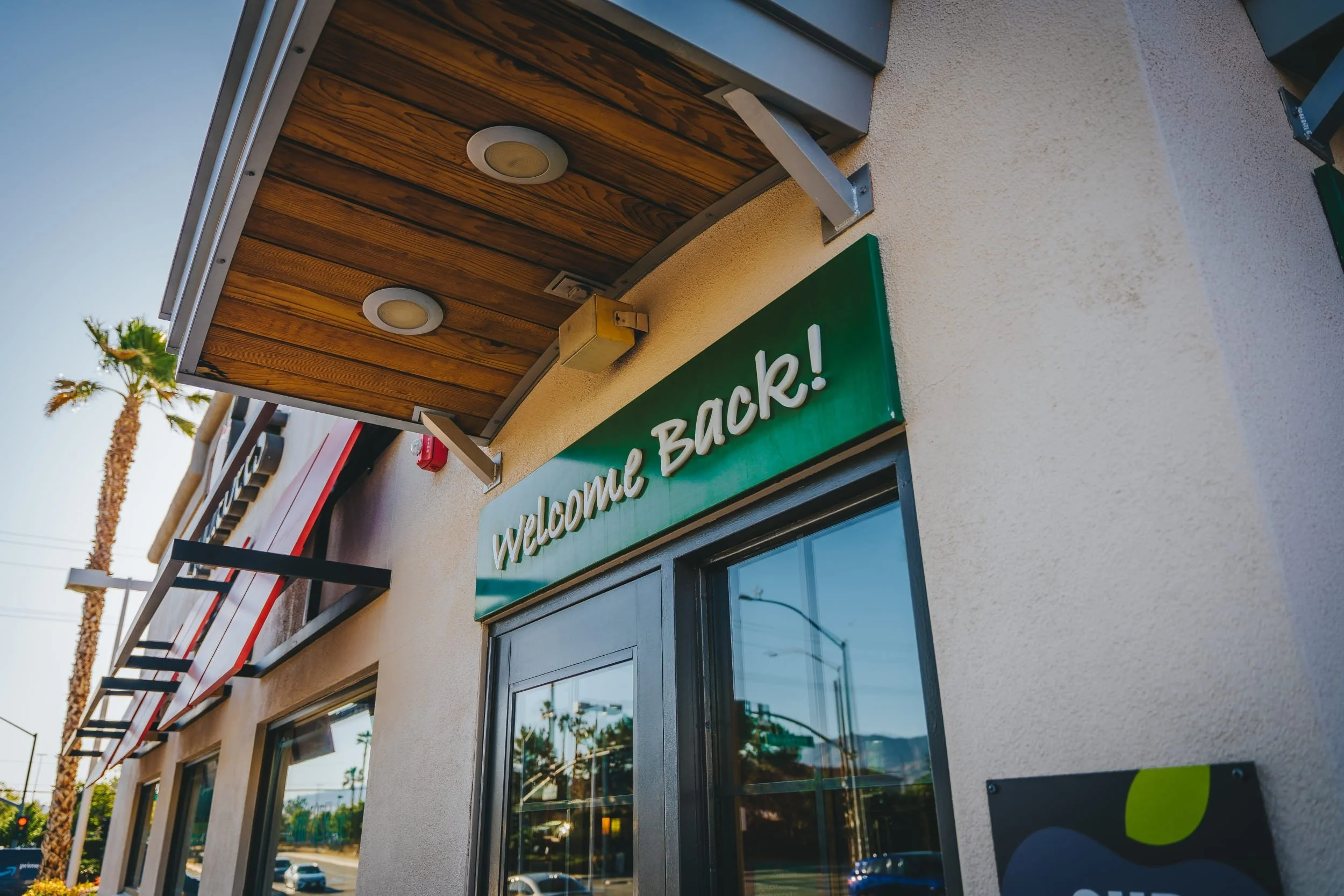 Applebee's Entrance