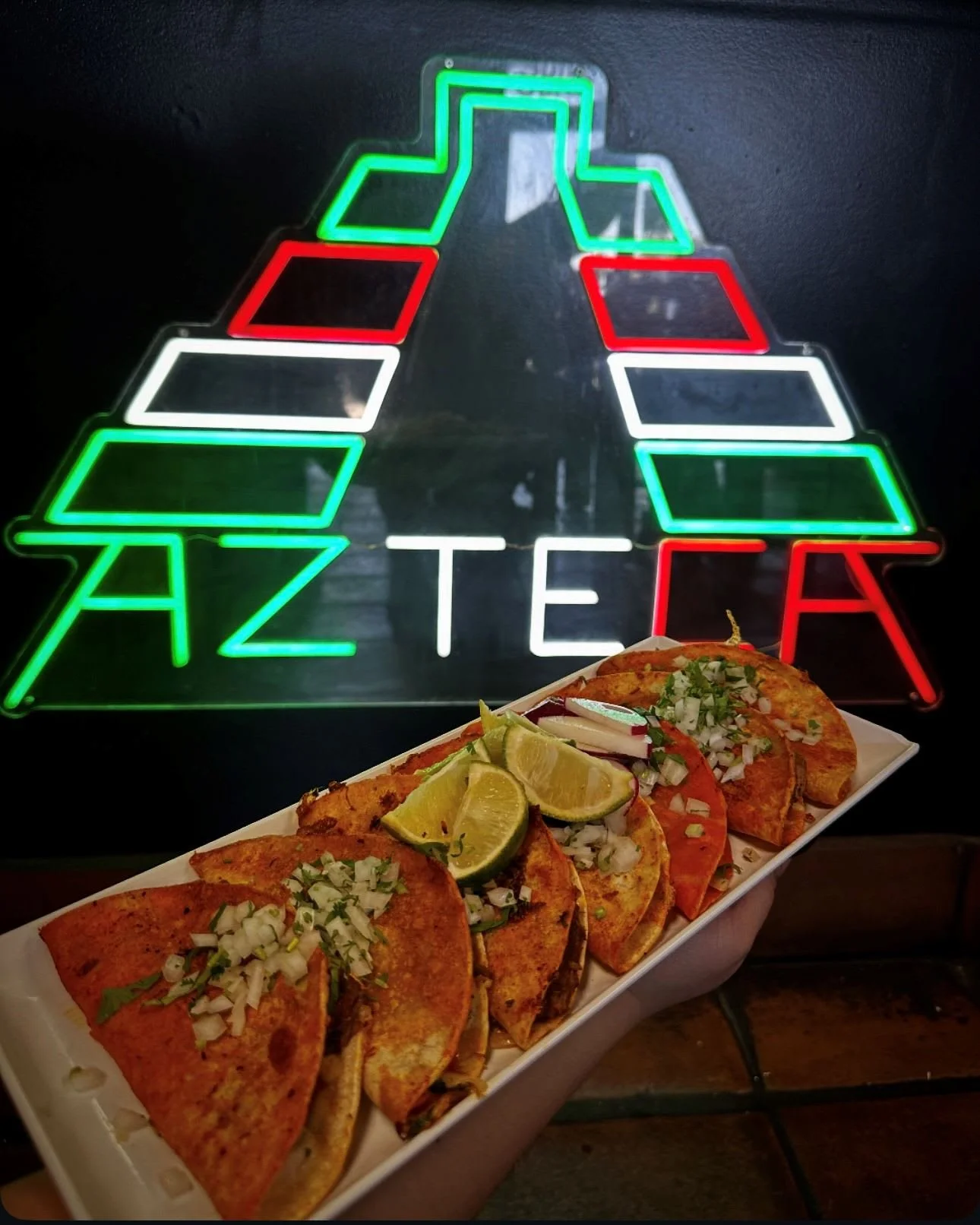 Azteca 1