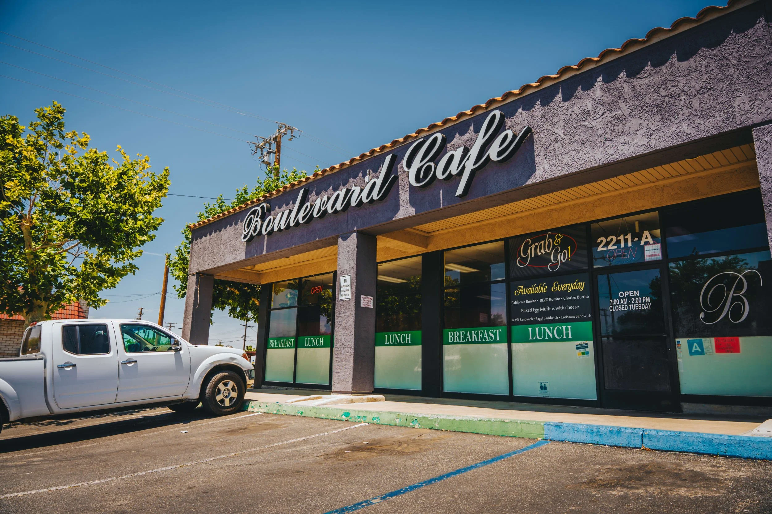 Boulevard Cafe