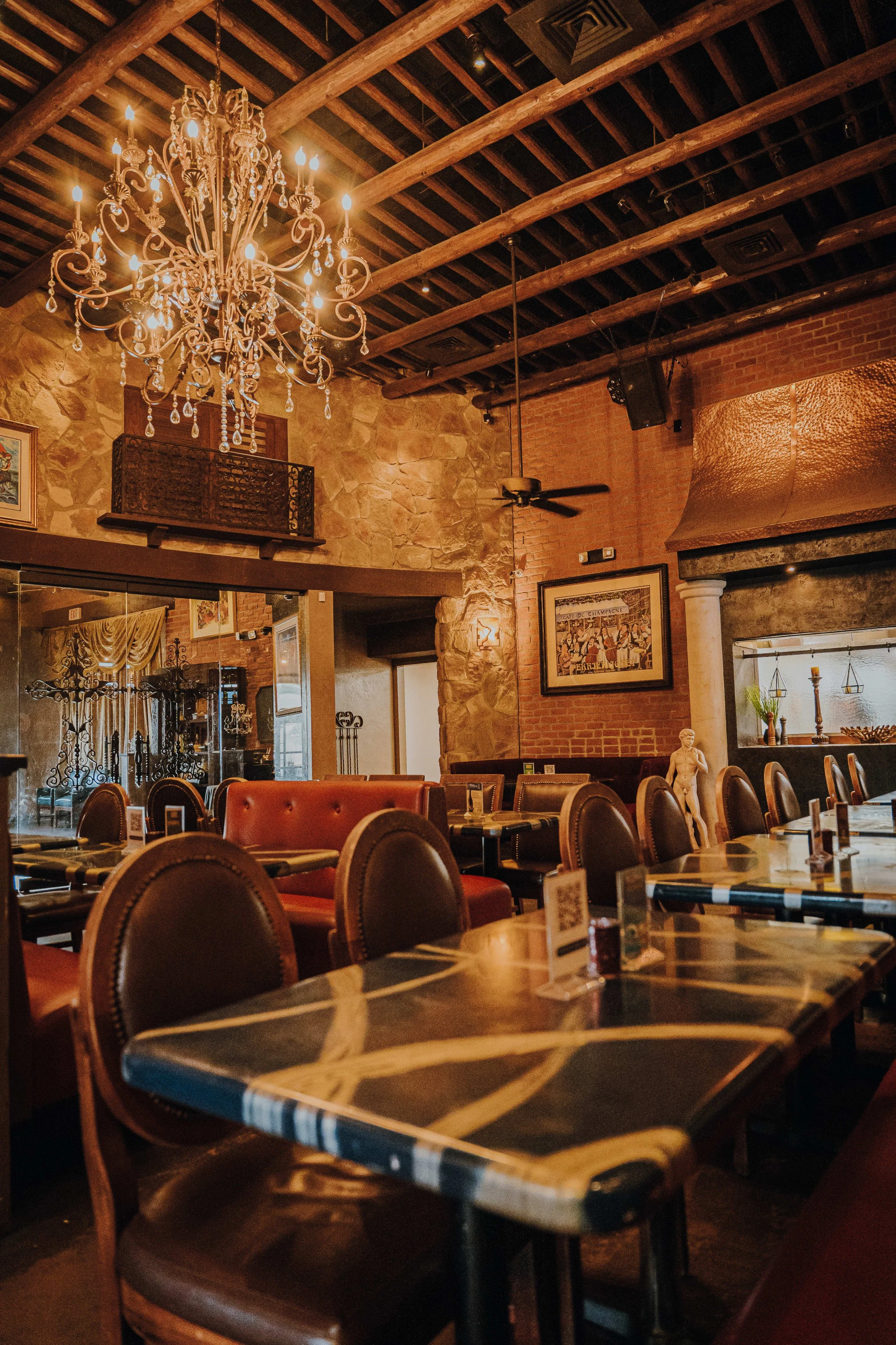 Dining2