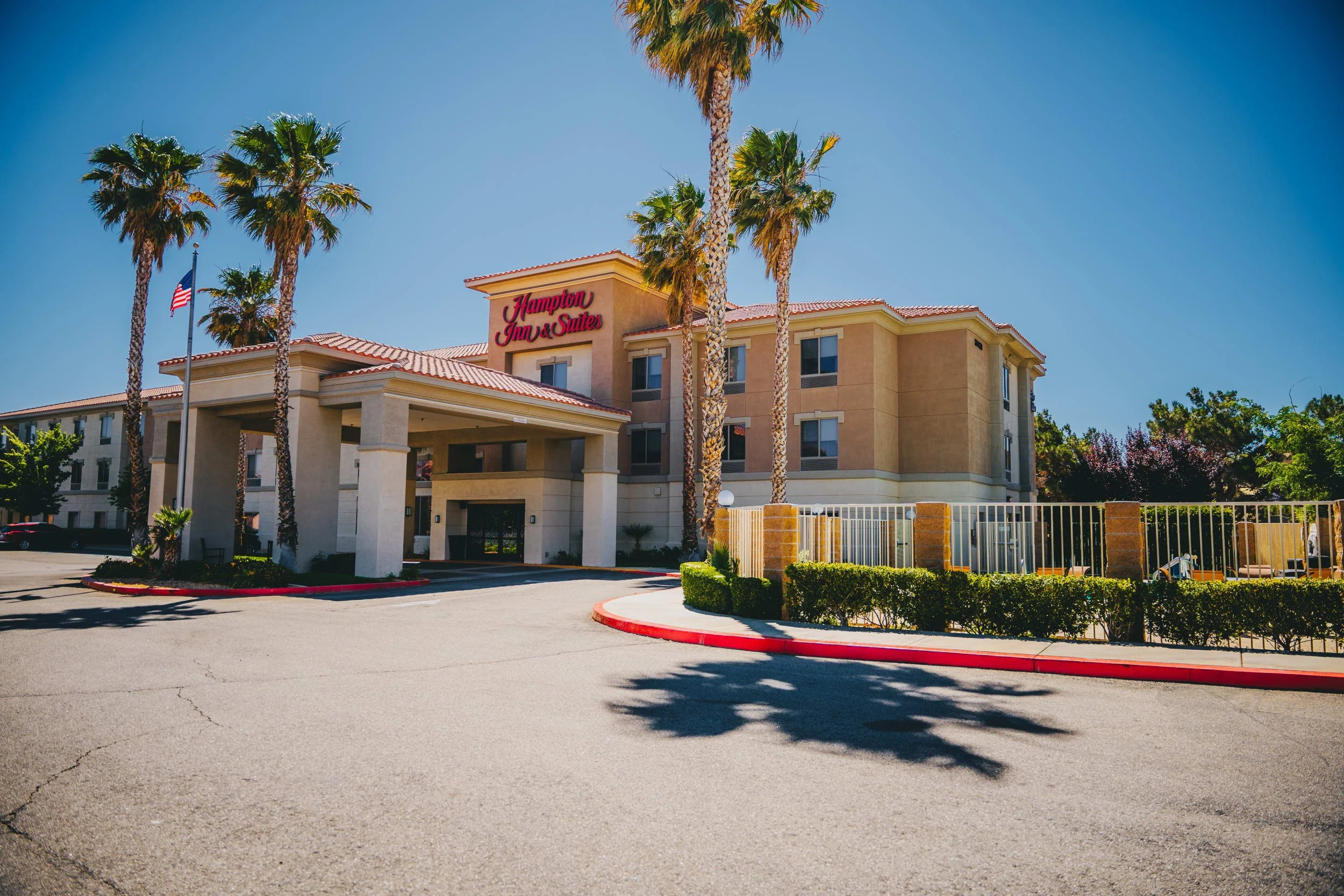 Hampton Inn & Suites