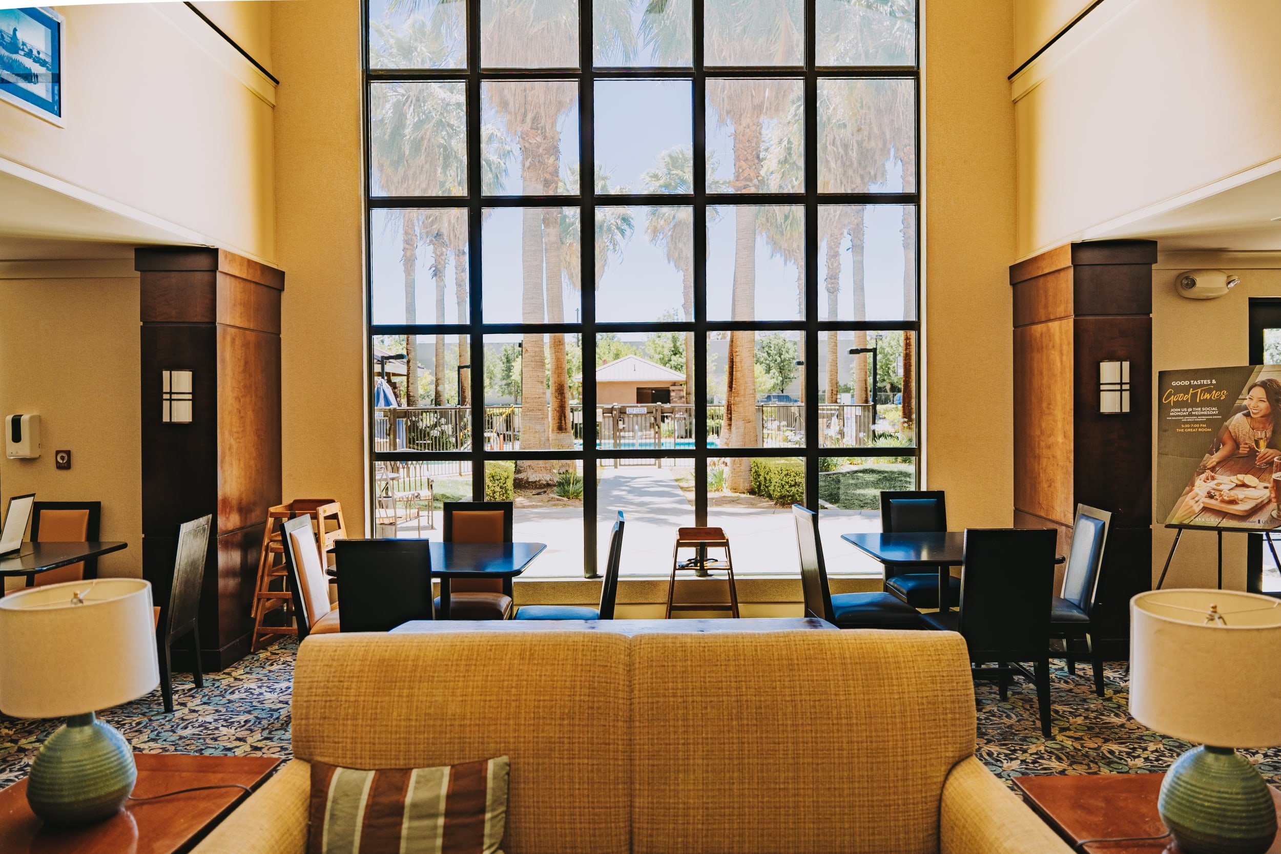 Lounge2