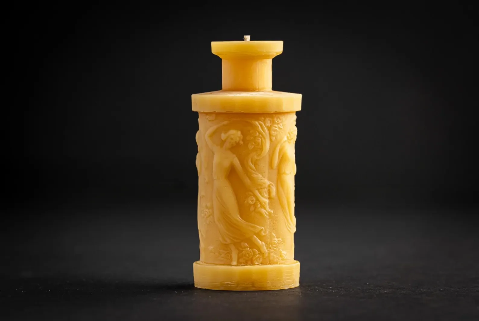 Pan's Perfume Beeswax Candle