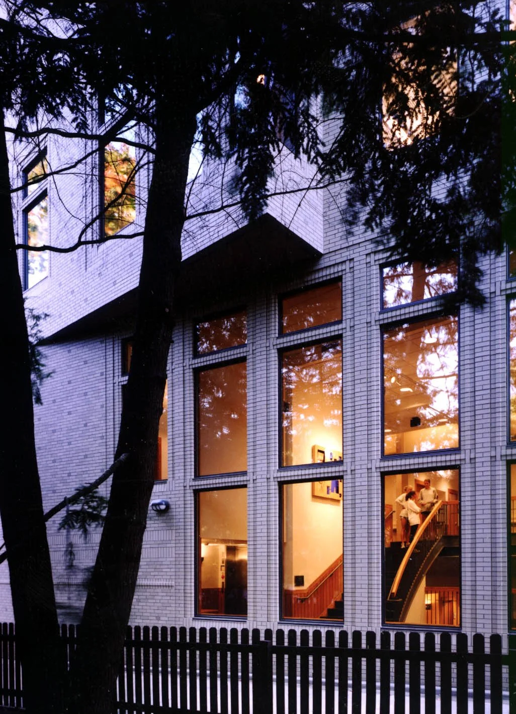 07Exterior to stairs.JPG