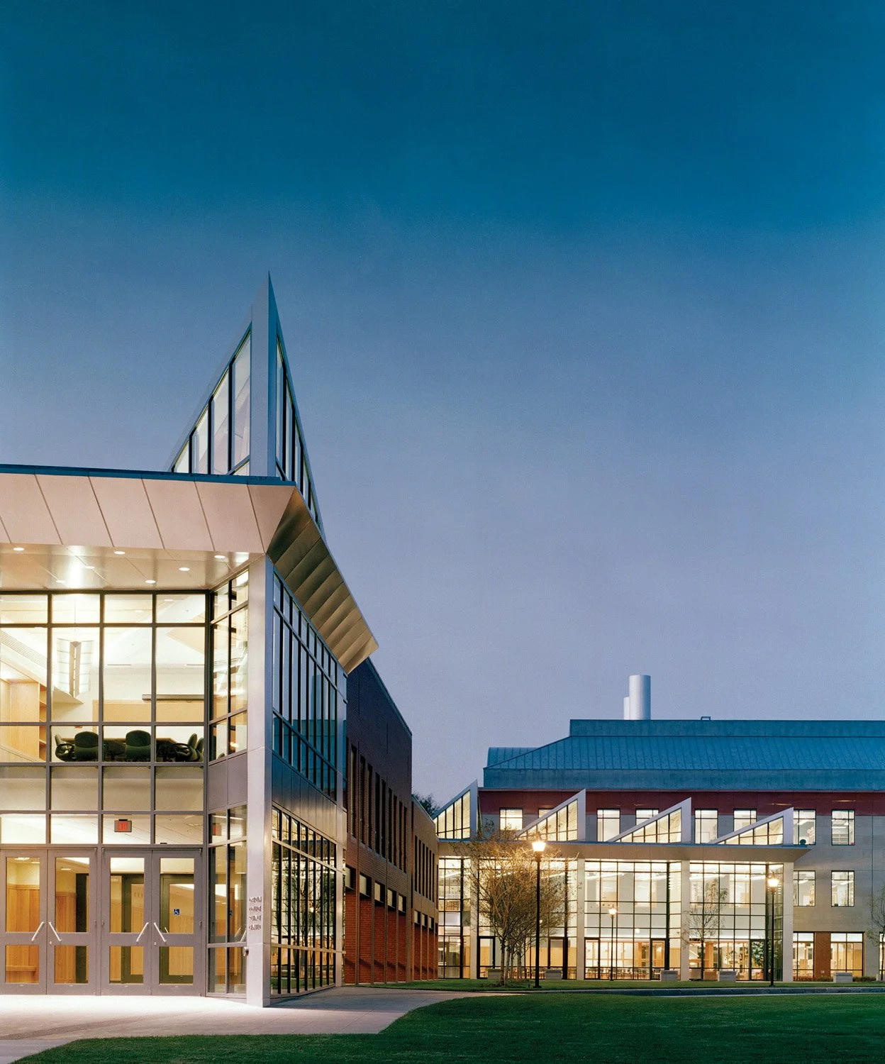 2002JG1625-1 Final.jpg