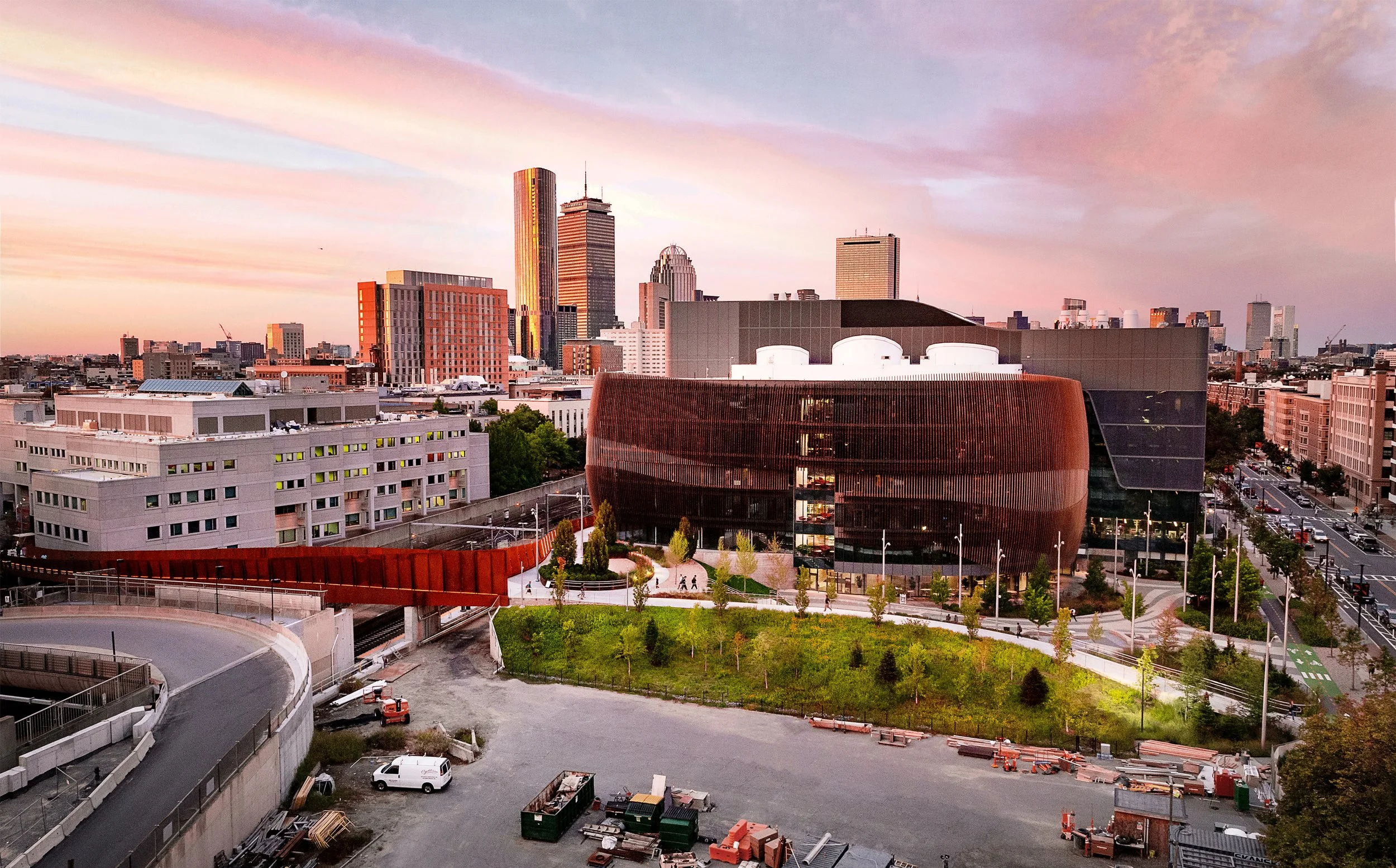NEU ISEC-4842_web res_mli edited.jpg