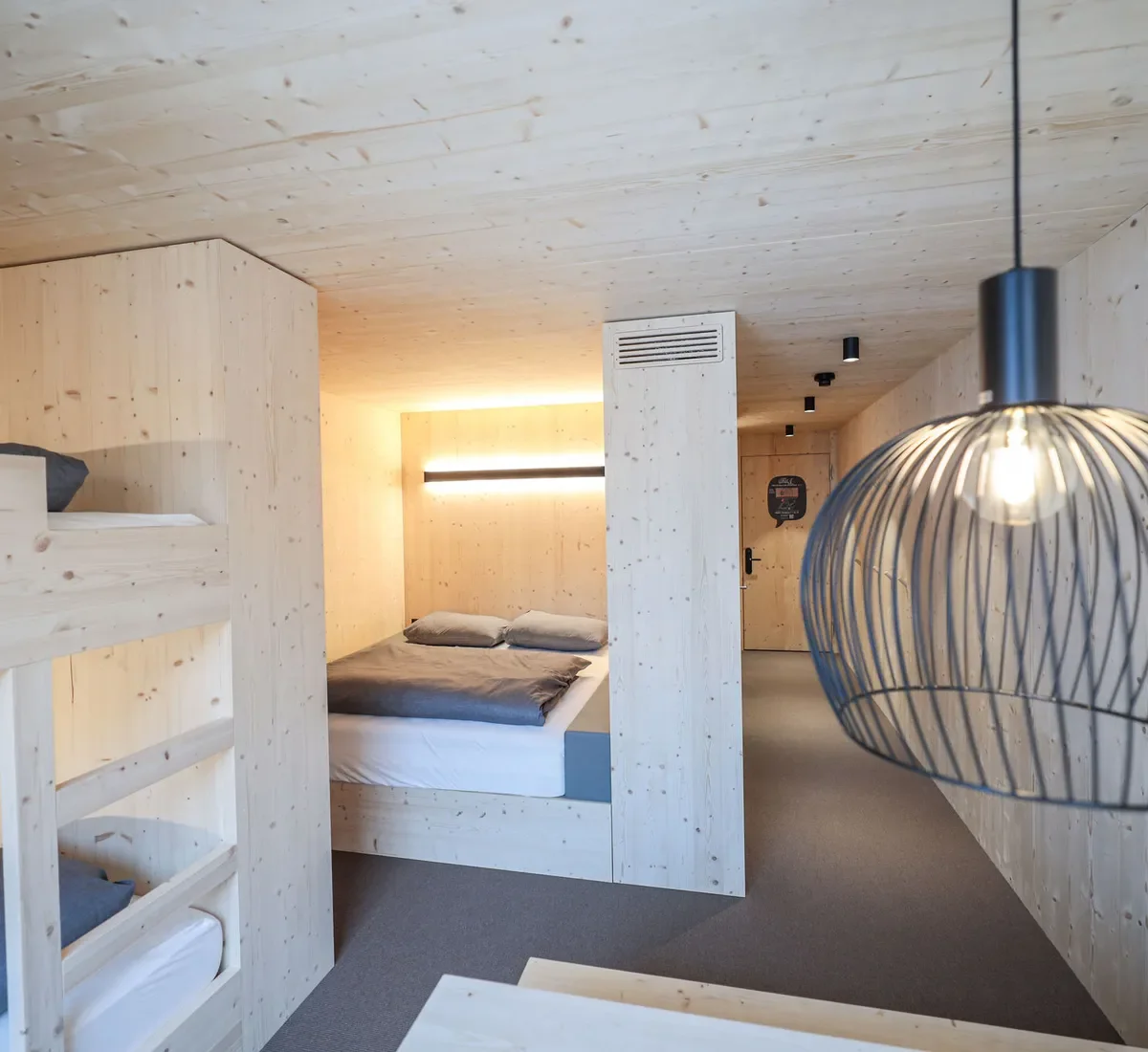 Revier Saas Fee Family Cabin Bunk Room