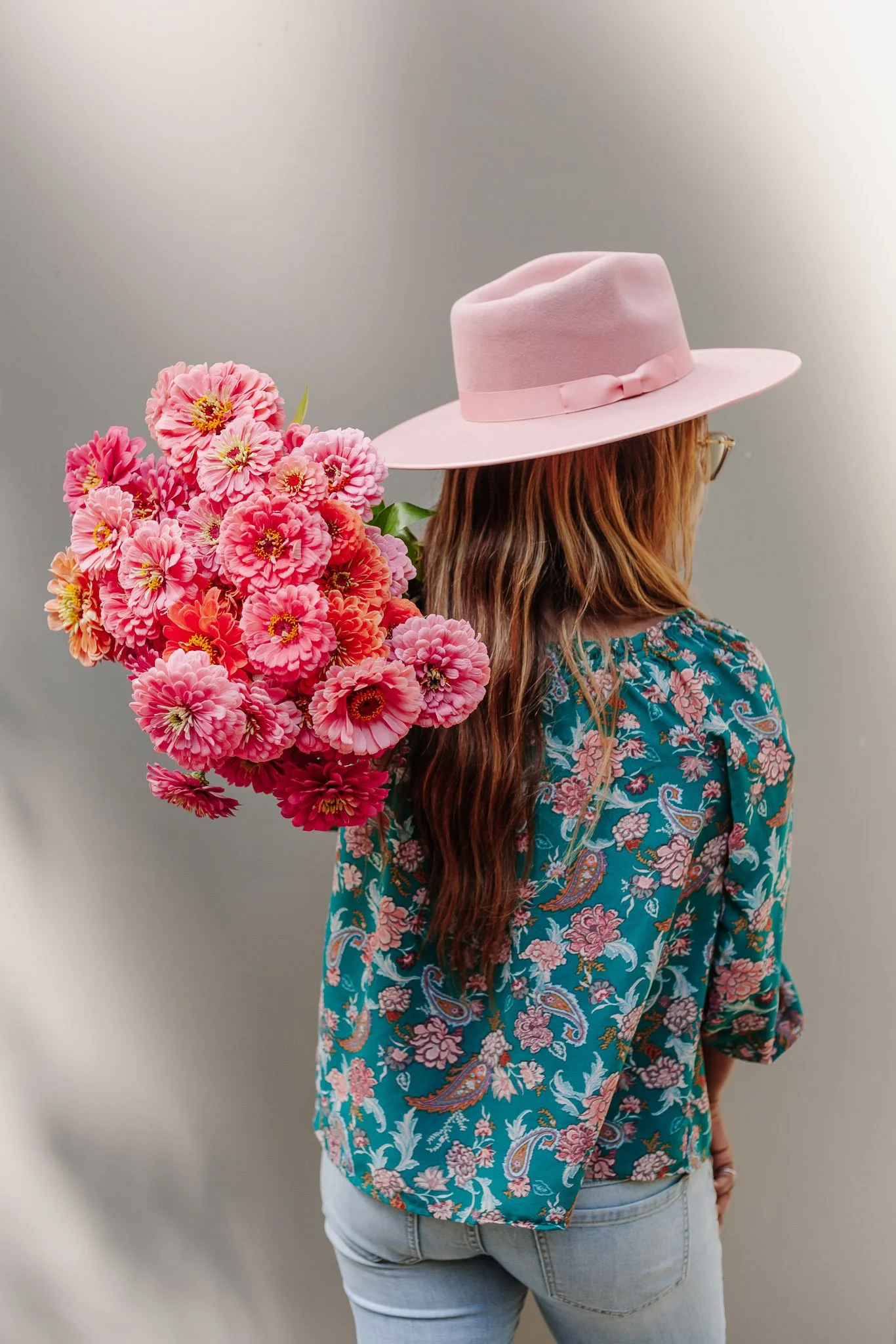 GROWING FLOWERS WITH A DESIGNER’S EYE