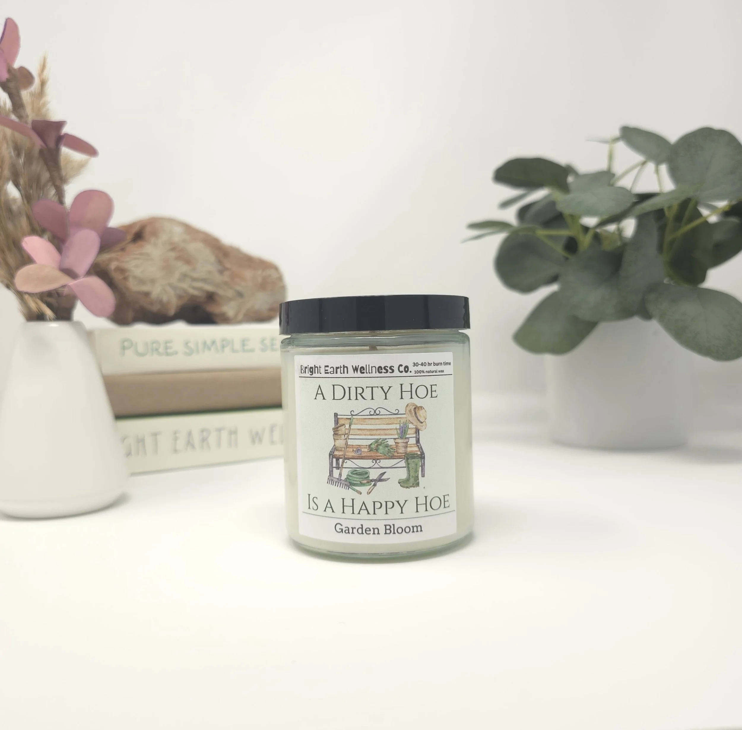 Garden Bloom Soy Candle uplifting, floral scent.