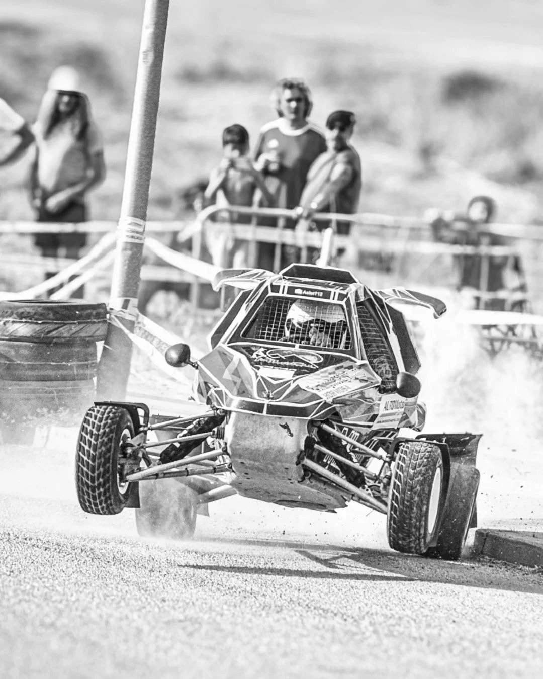 Cuando el circuito habla&hellip; el coche responde.
Control, t&eacute;cnica y pasi&oacute;n en cada metro recorrido 🏁

As&iacute; se vive Milocu: empuje, precisi&oacute;n y momentos que se quedan grabados.
Porque no siempre hay que ir m&aacute;s r&a