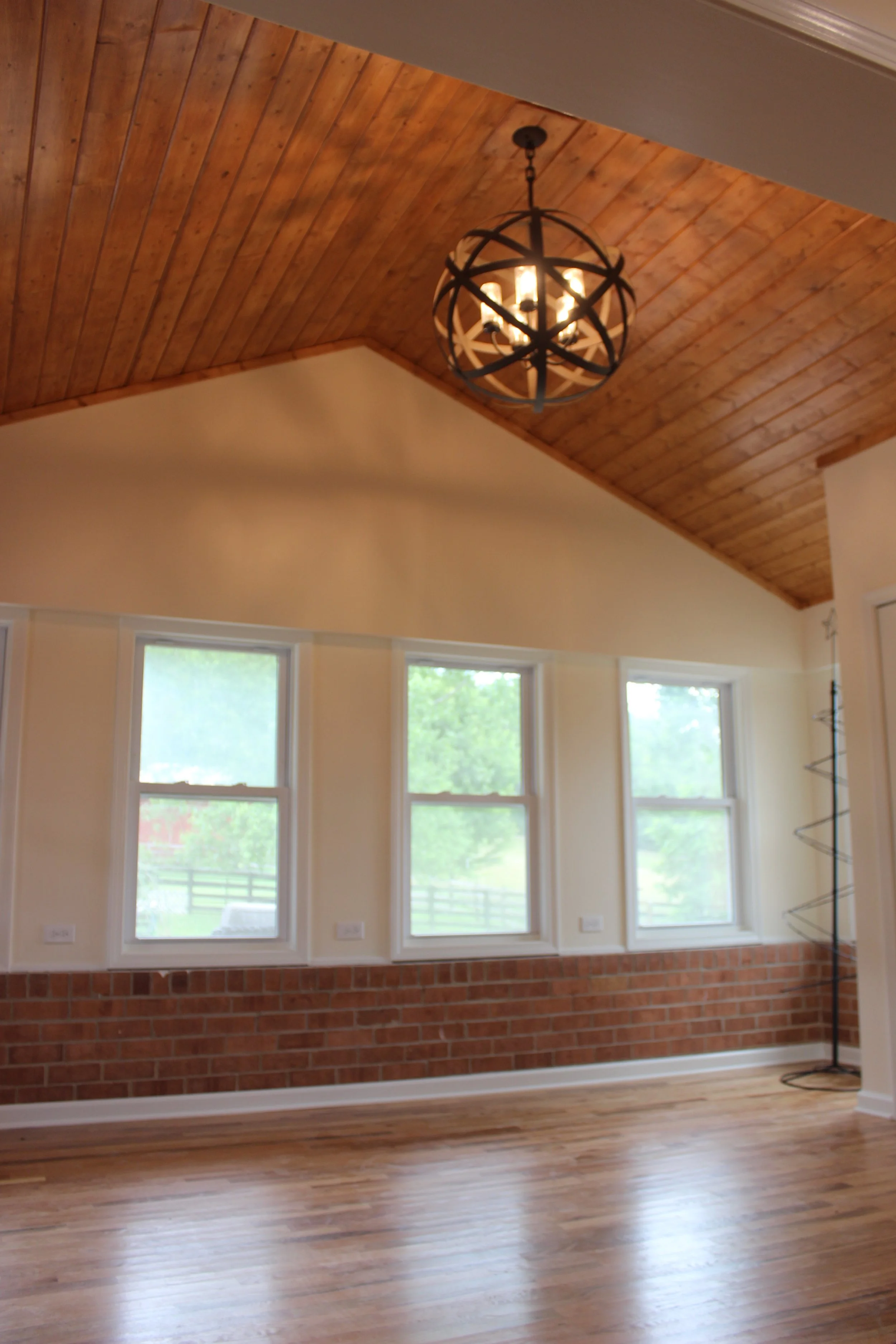 Bibb - New Entry interior.JPG