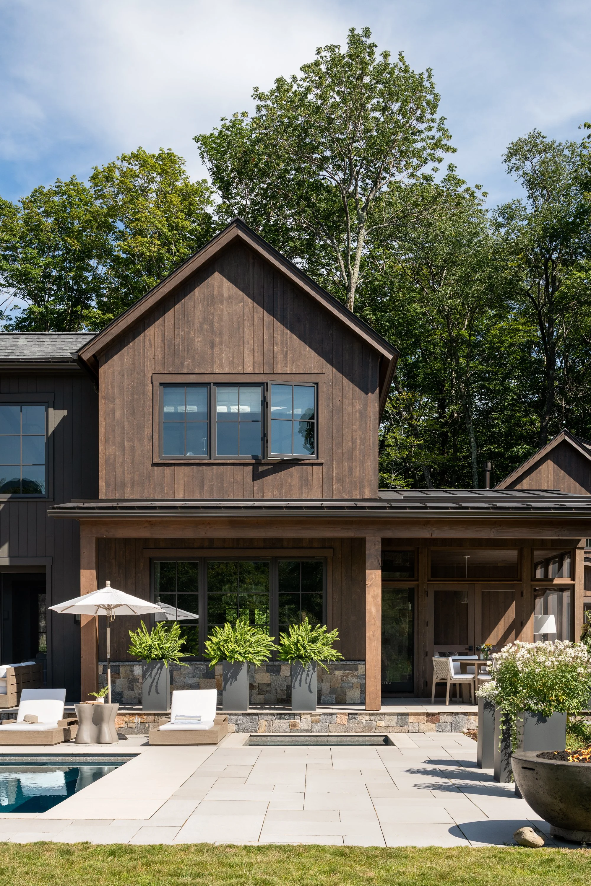 An image of Mountain Living.