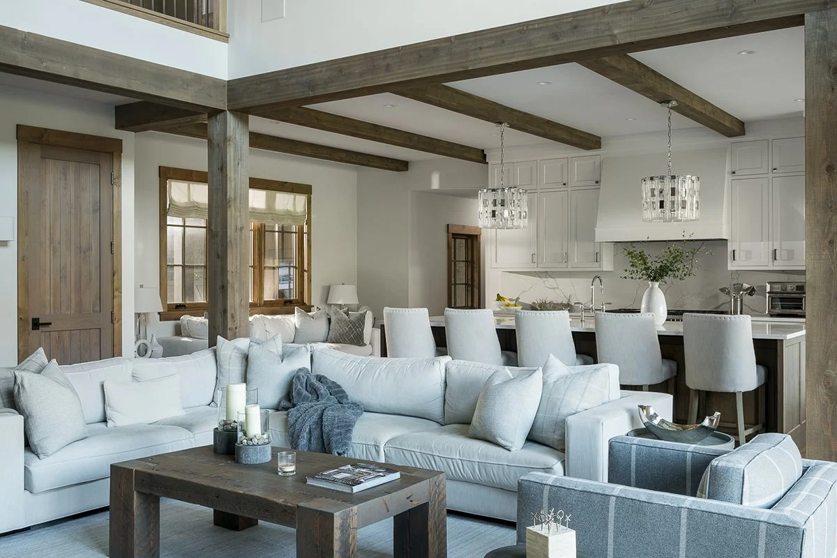 An image of Mountain Living.