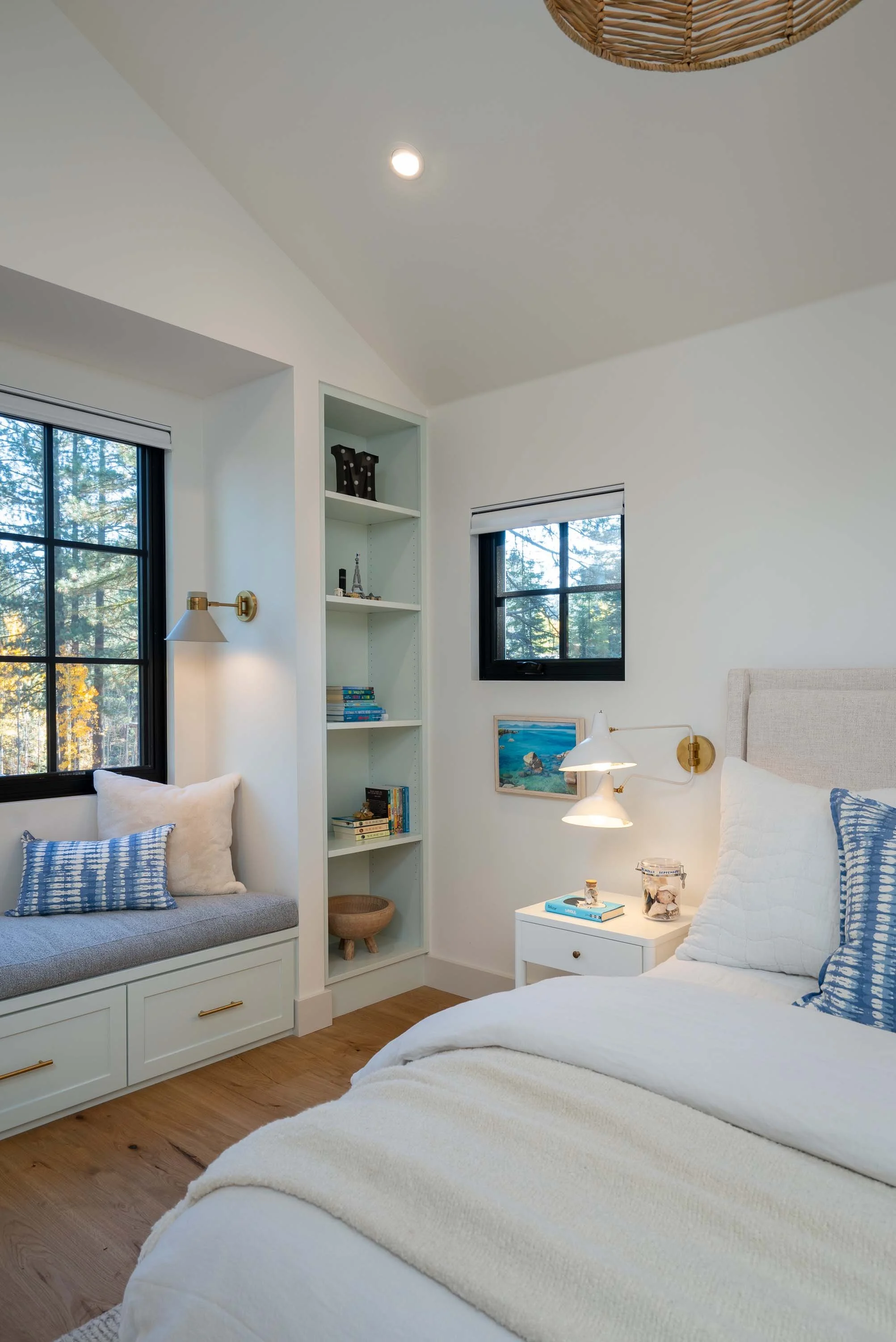 An image of Palisades.