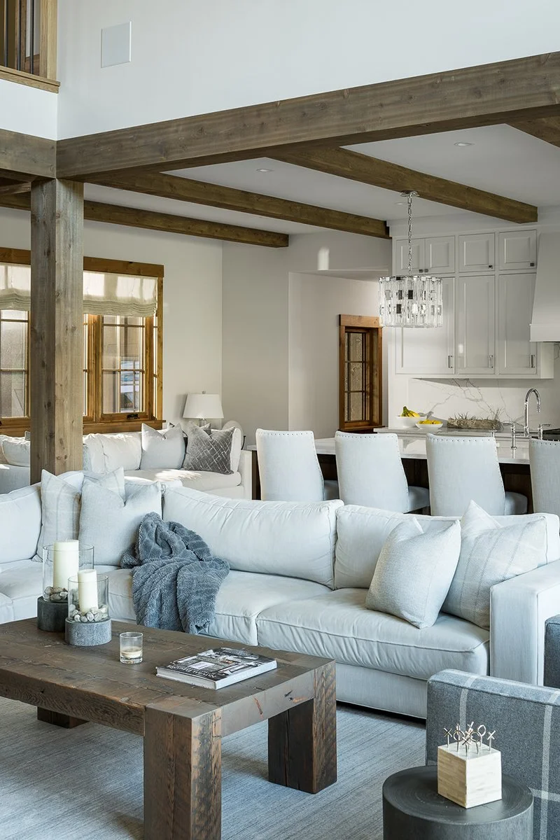 An image of Mountain Living.