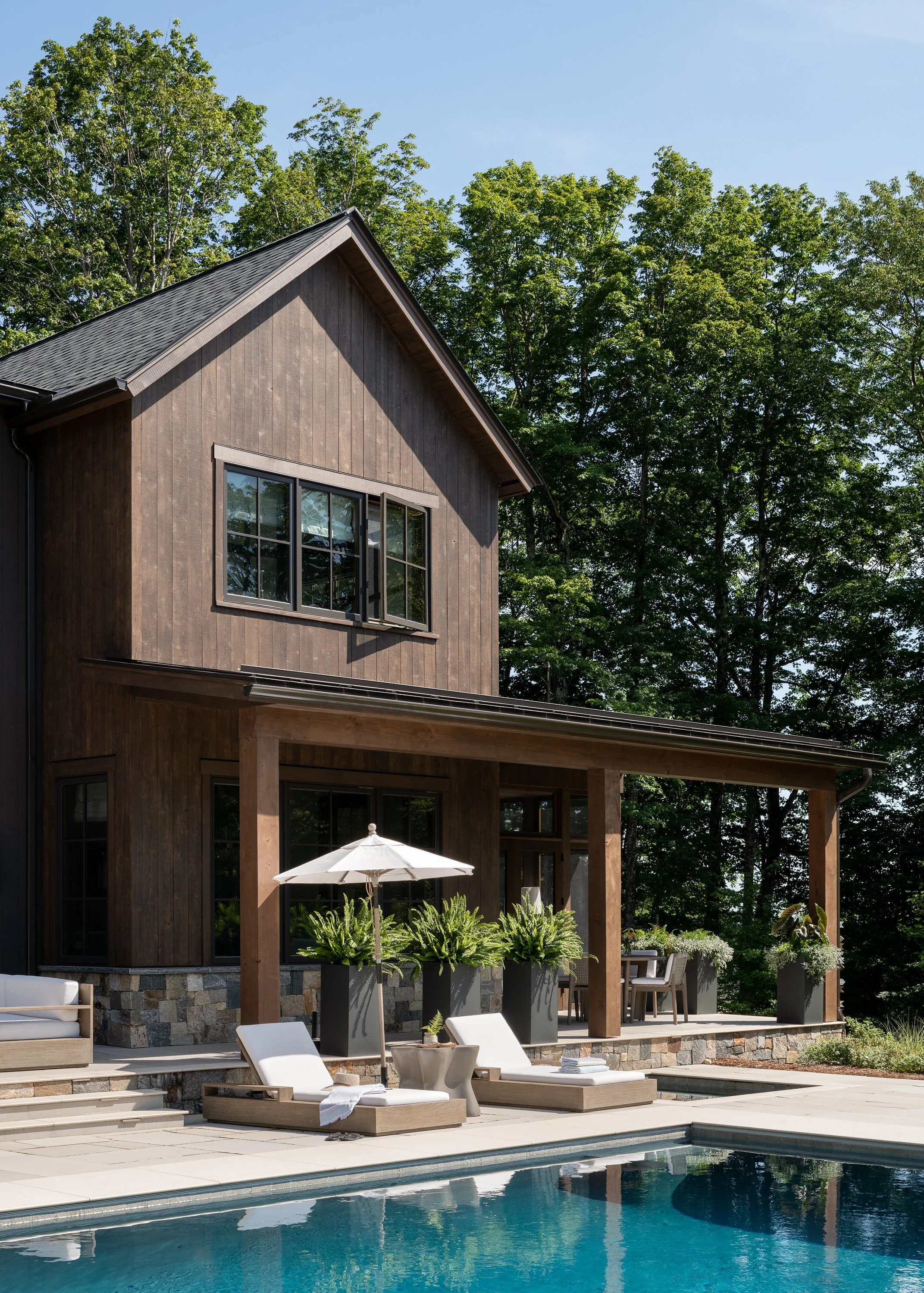 An image of Mountain Living.