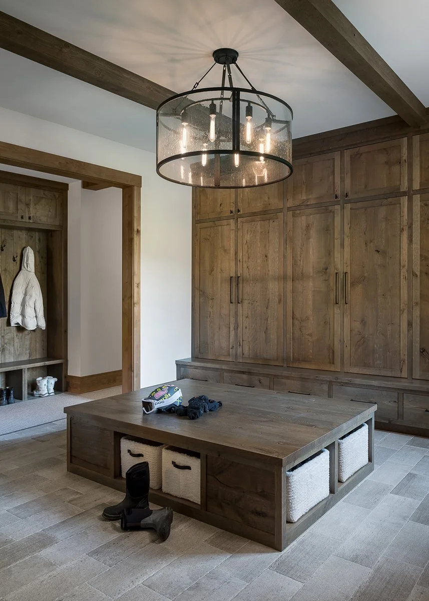 An image of Mountain Living.