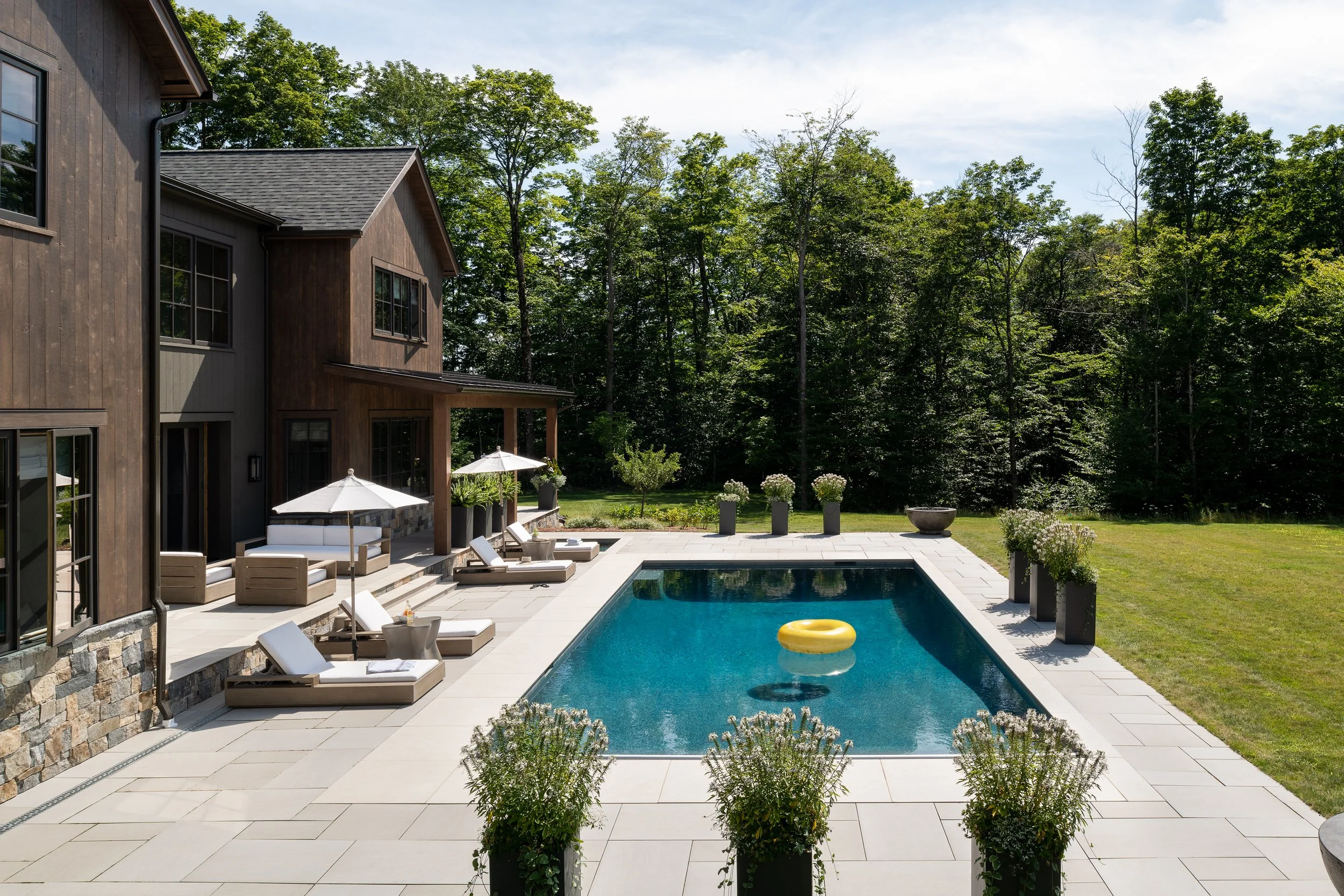 An Image of Mountain Living.