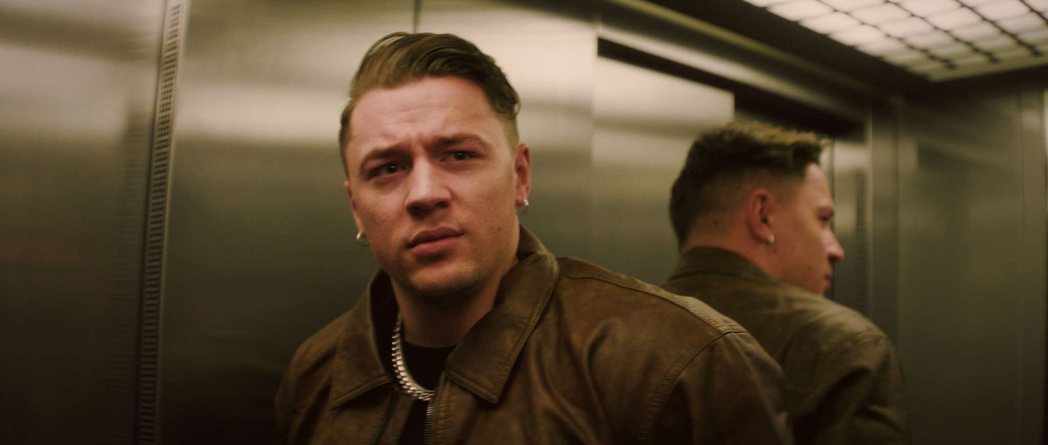 LS E08 [PL - GRADED - ADJUSTS].00_07_58_19.Still079.png