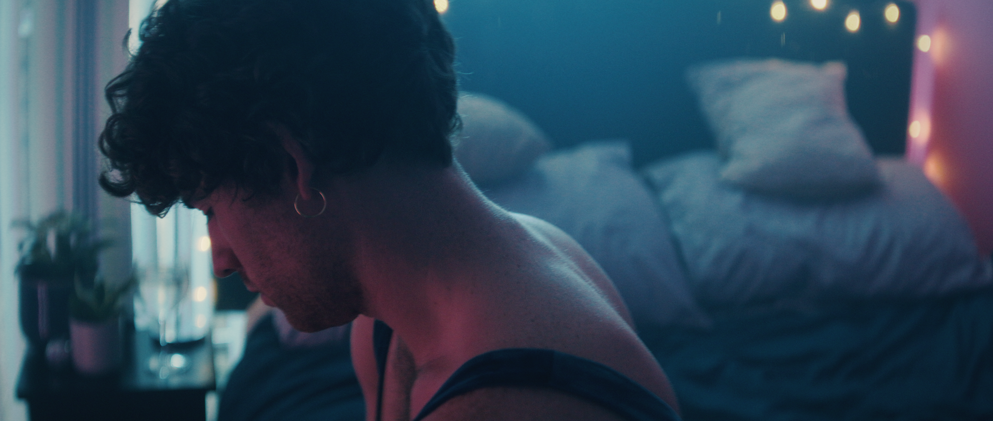 LS E08 [PL - GRADED - ADJUSTS].00_06_51_24.Still051.png