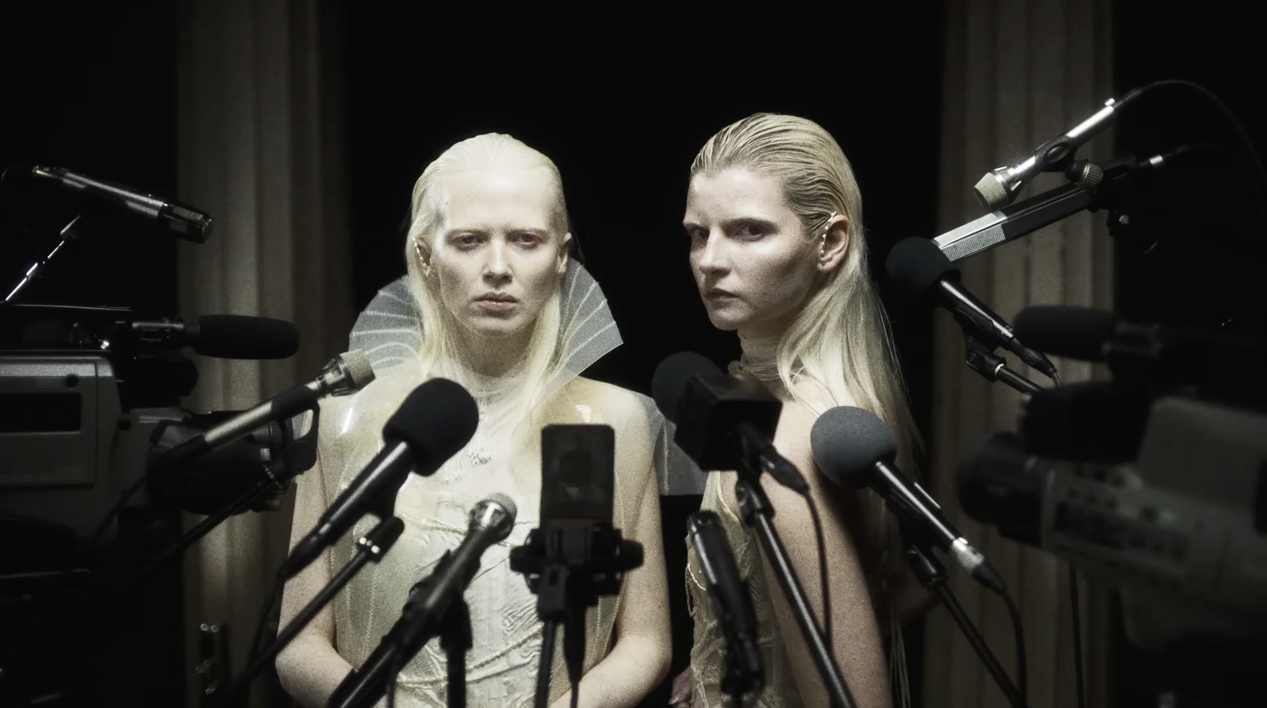 Static Dress | Human Props