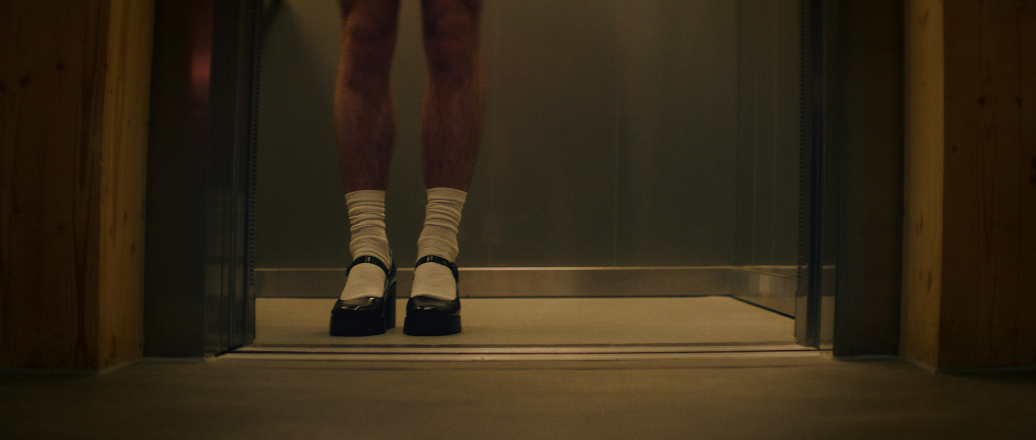 LS E08 [PL - GRADED - ADJUSTS].00_00_15_11.Still004.png