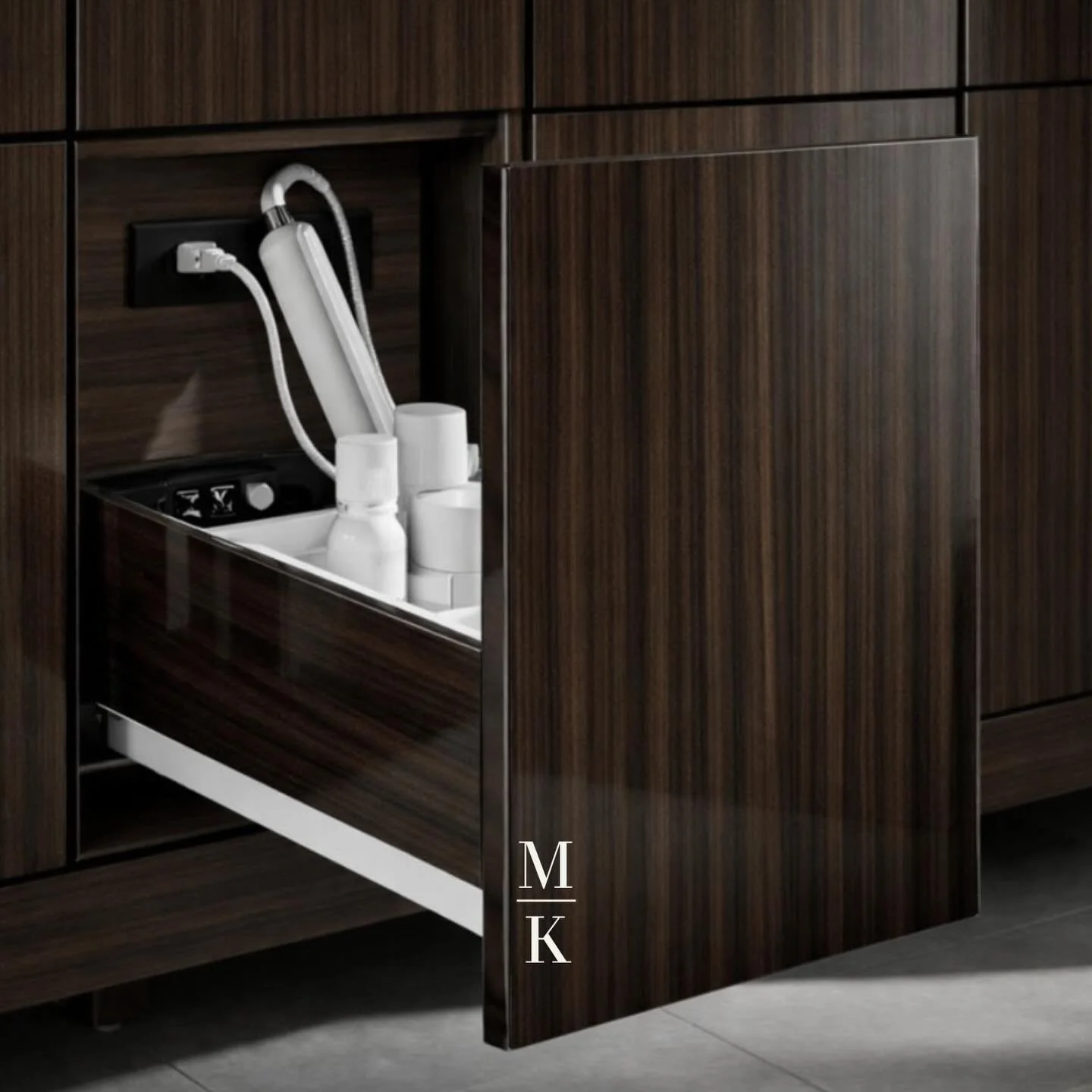 His &amp; hers vanity. 😉

Designed to be timeless, sophisticated, and tailored to the client, each vanity is meant to elevate everyday routines in the most understated way.

📧 : interiors@maisondekhalil.com | Website: maisondekhalil.com

#MaisondeK