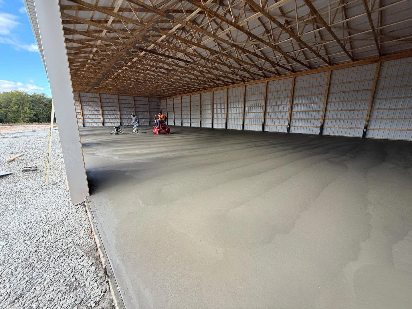 94 yards later . #concrete #polebarm