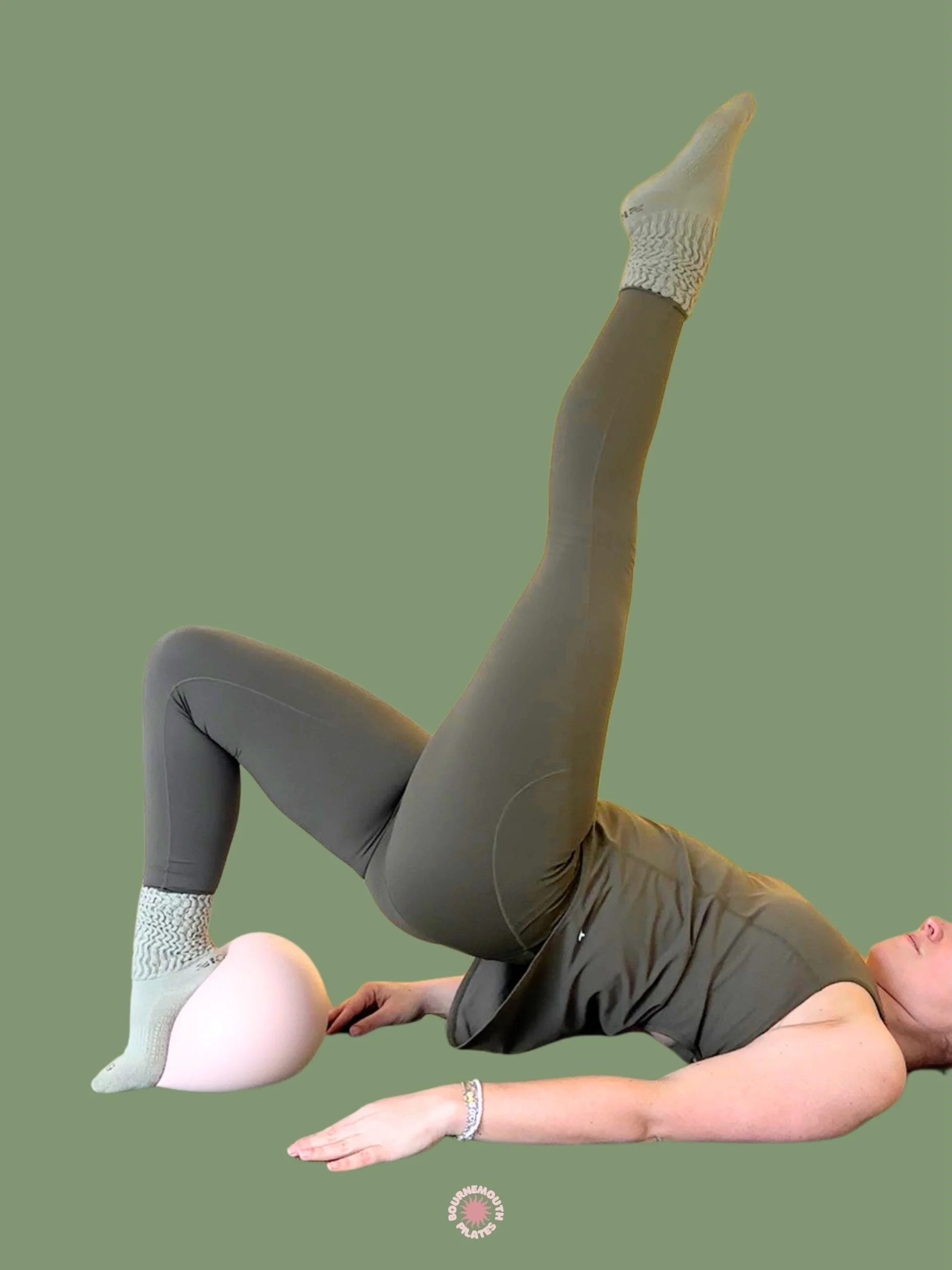 It might be a week off Pilates this week, but we should still move our bodies with intention 🌿