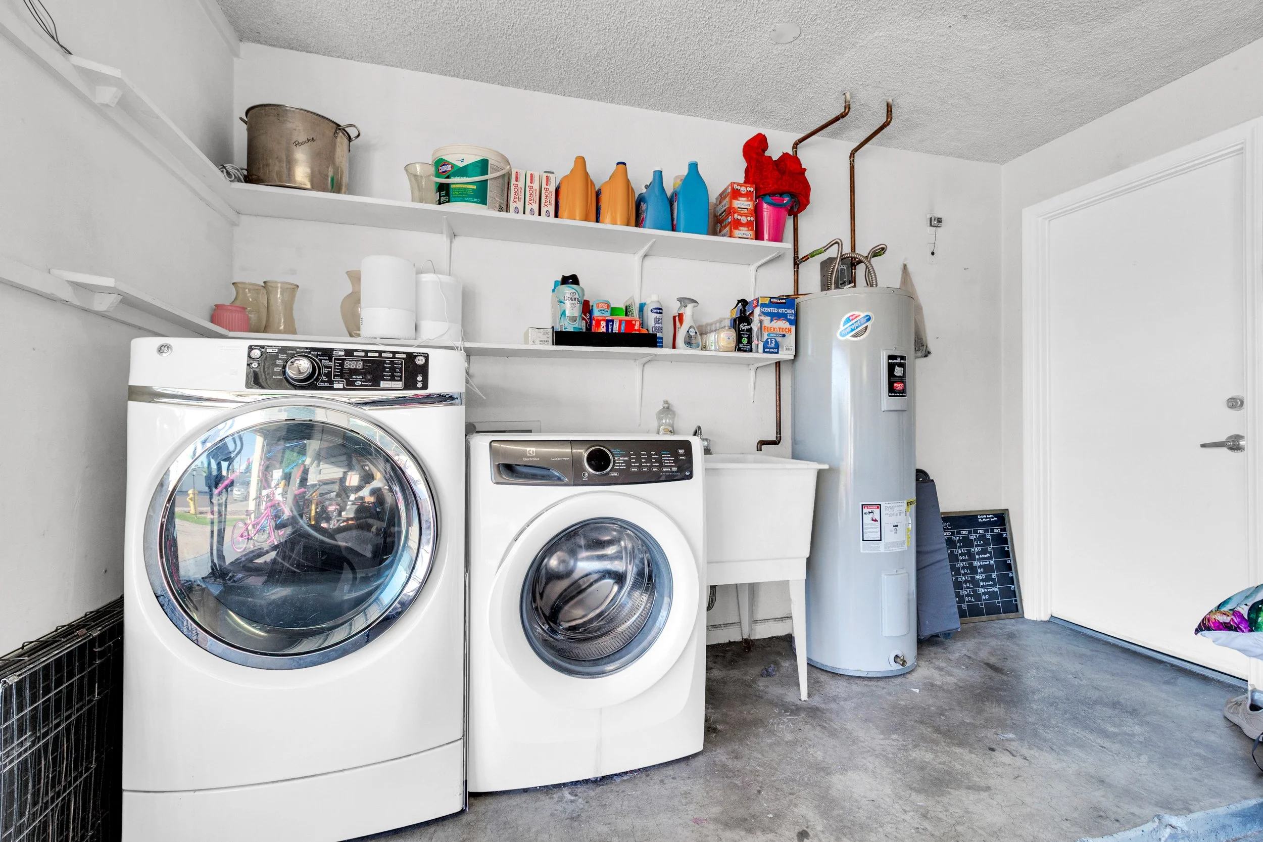 320 W Laguna Dr-28.jpg